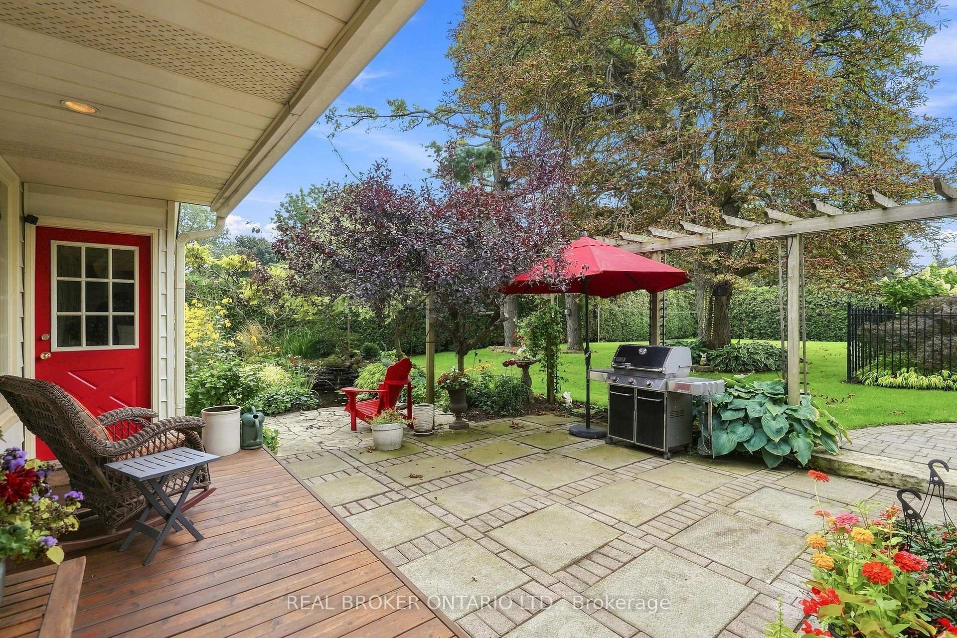 Photo 43 of 1079 Garden Lane, Hamilton, Rural Flamborough — HOMEH