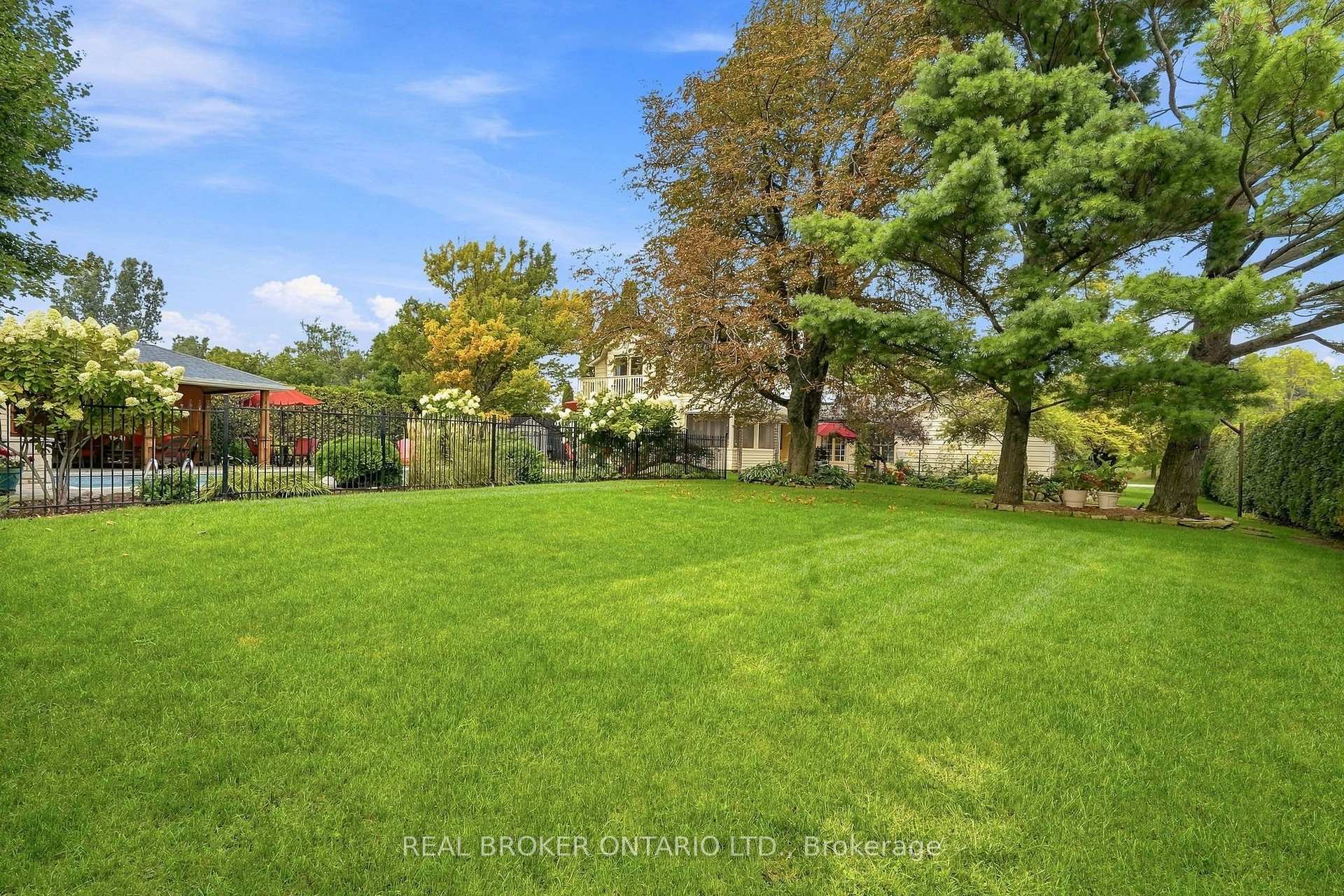Photo 46 of 1079 Garden Lane, Hamilton, Rural Flamborough — HOMEH