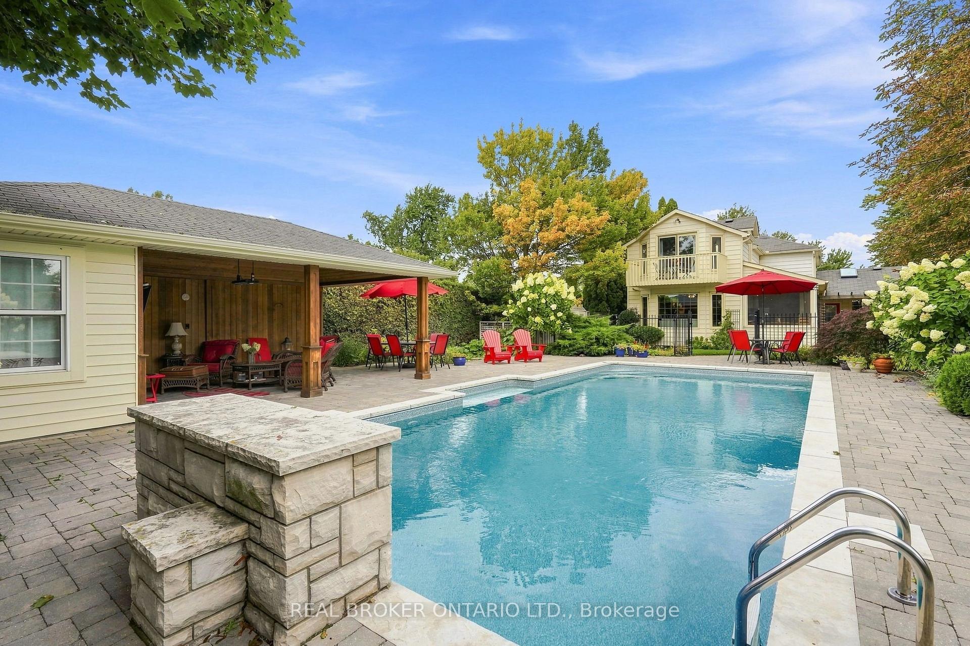Photo 5 of 1079 Garden Lane, Hamilton, Rural Flamborough — HOMEH