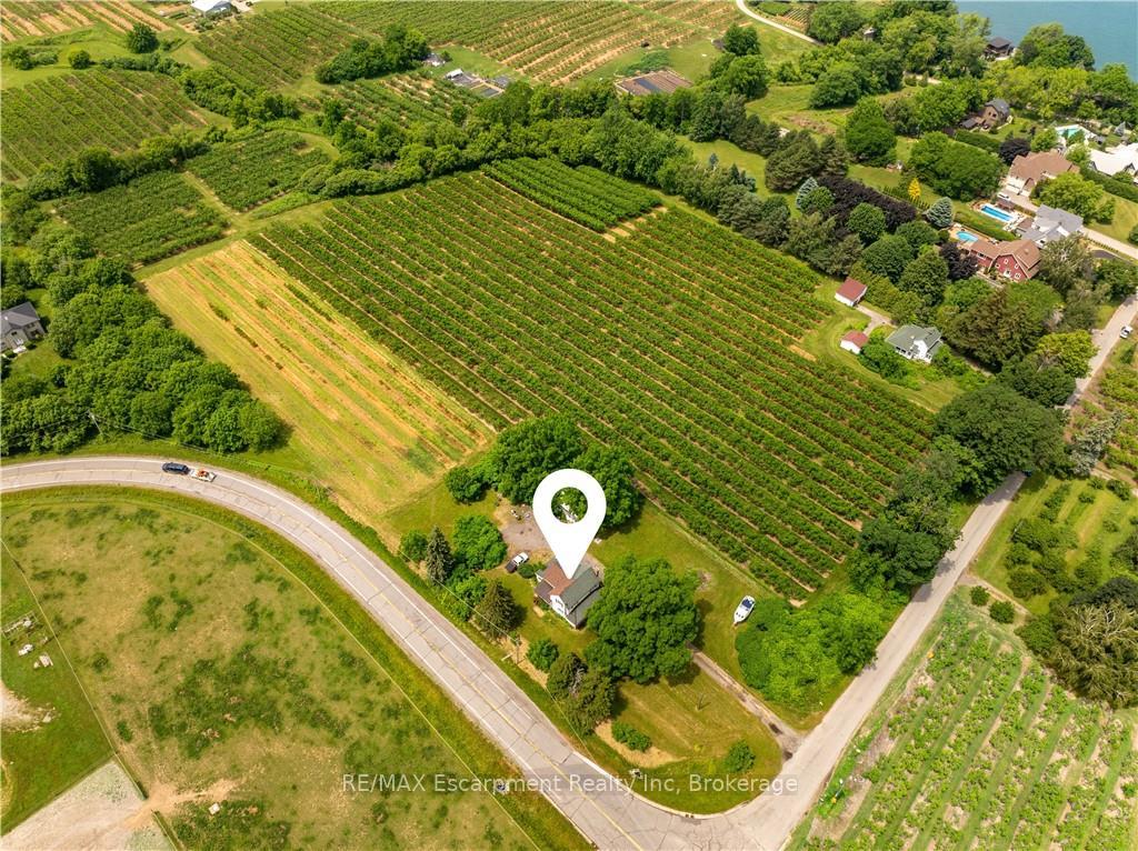 Photo 2 of 4864 Mountainview Road N, Lincoln, Beamsville — HOMEH