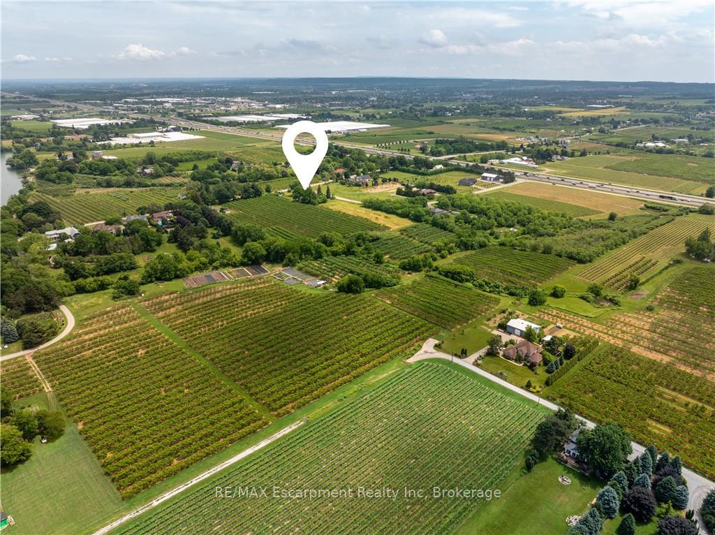 Photo 8 of 4864 Mountainview Road N, Lincoln, Beamsville — HOMEH