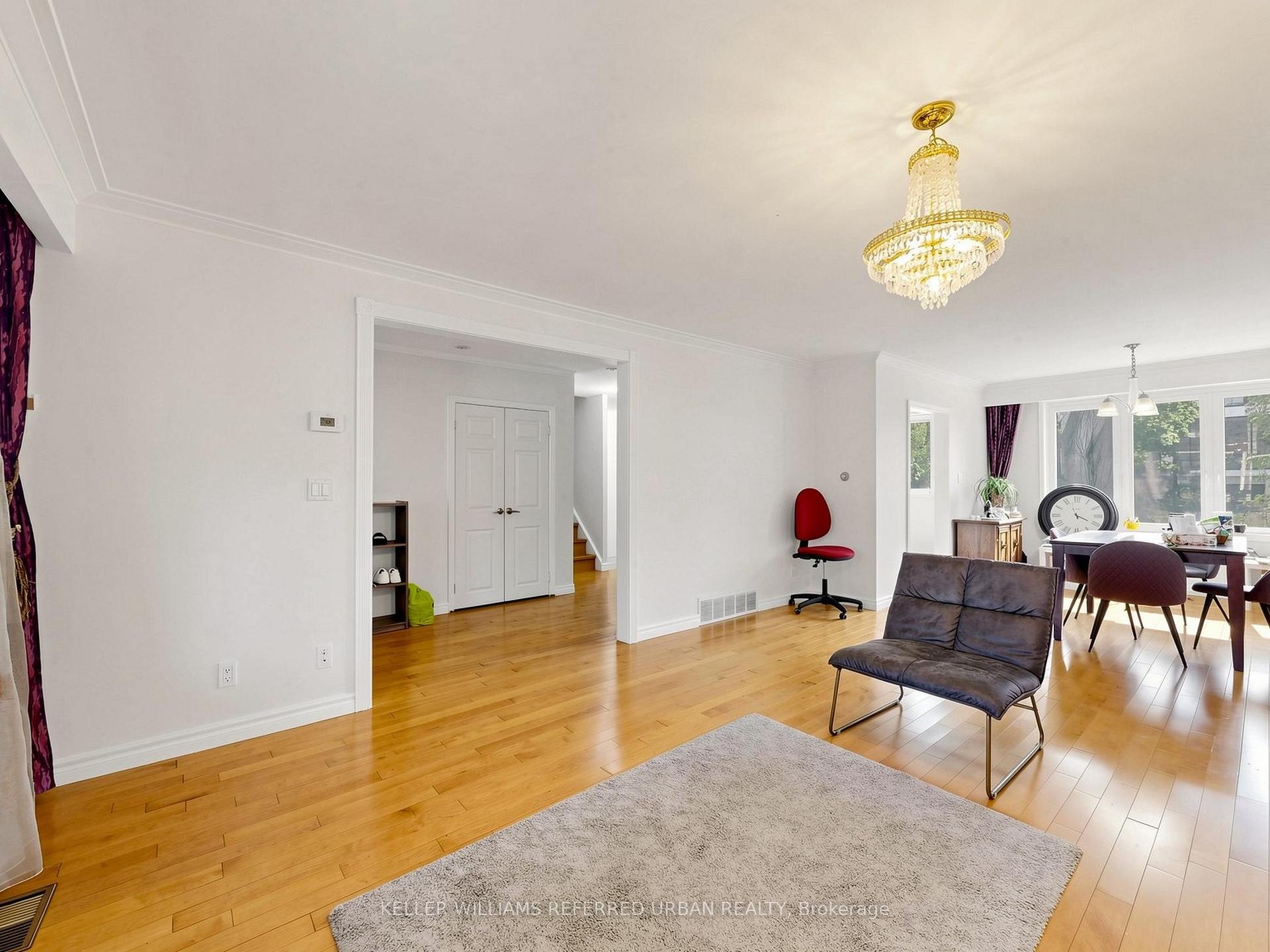 Photo 19 of 32 Wycliffe Crescent, North York, Bayview Village — HOMEH