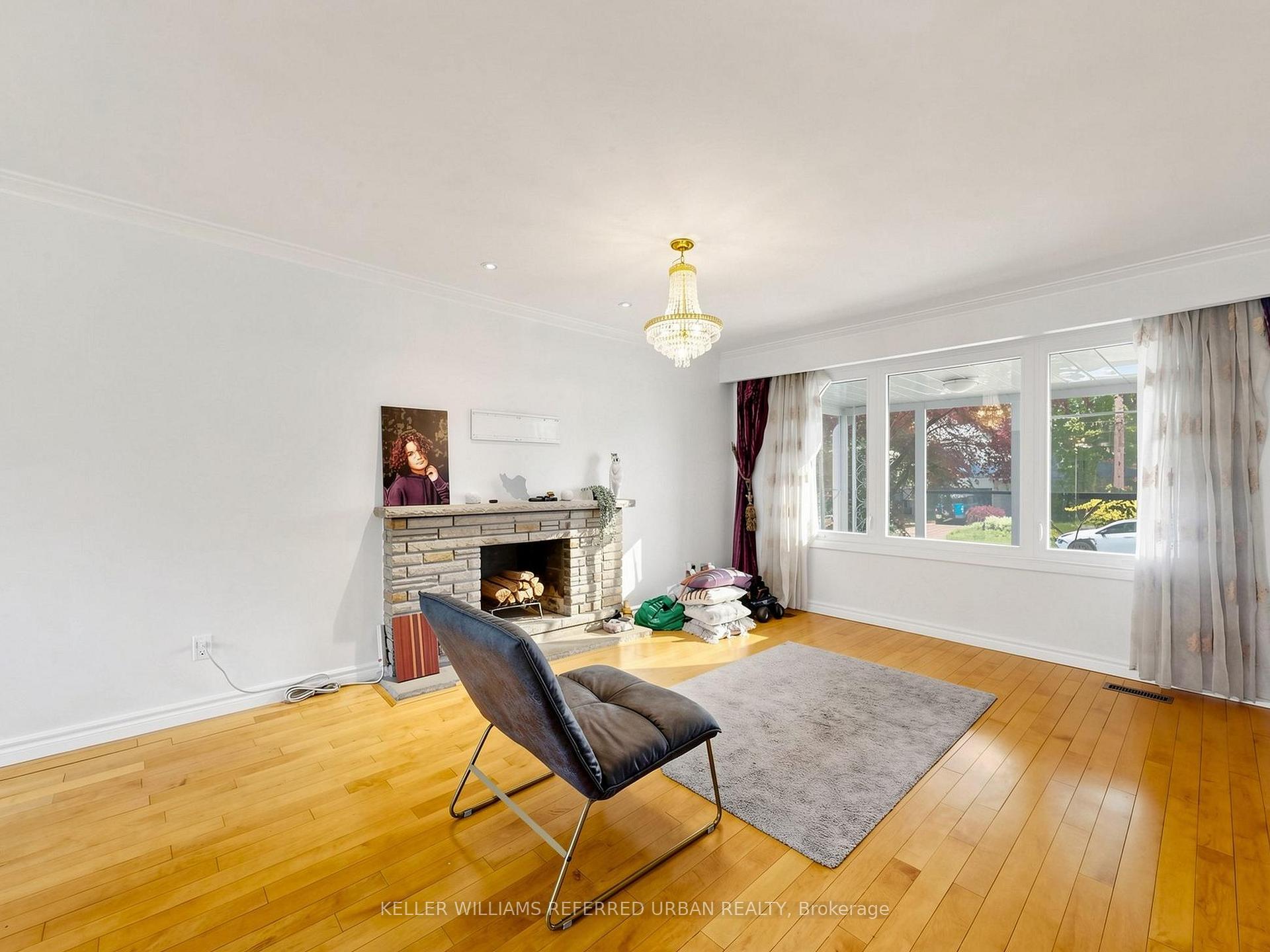 Photo 21 of 32 Wycliffe Crescent, North York, Bayview Village — HOMEH