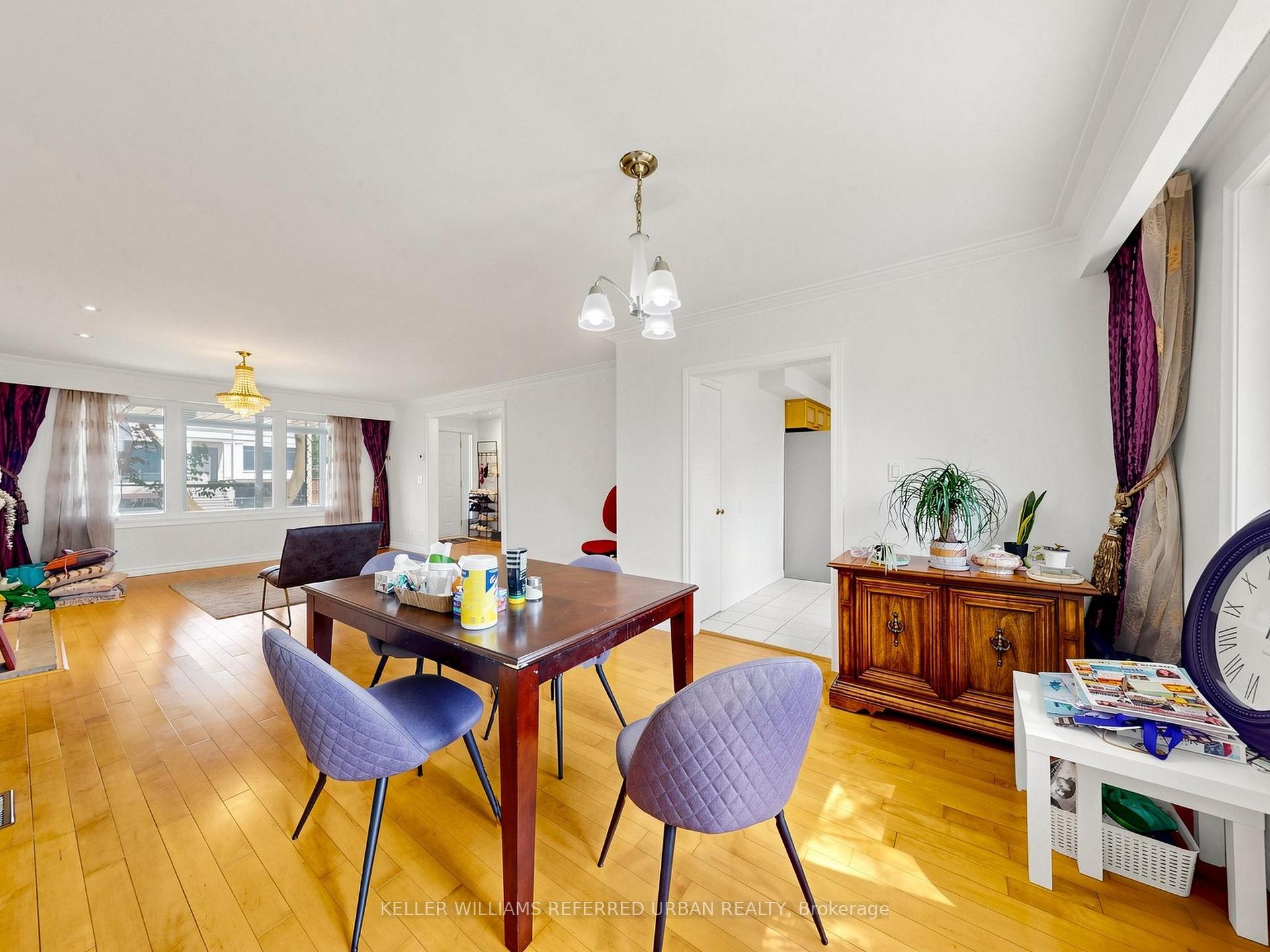 Photo 25 of 32 Wycliffe Crescent, North York, Bayview Village — HOMEH