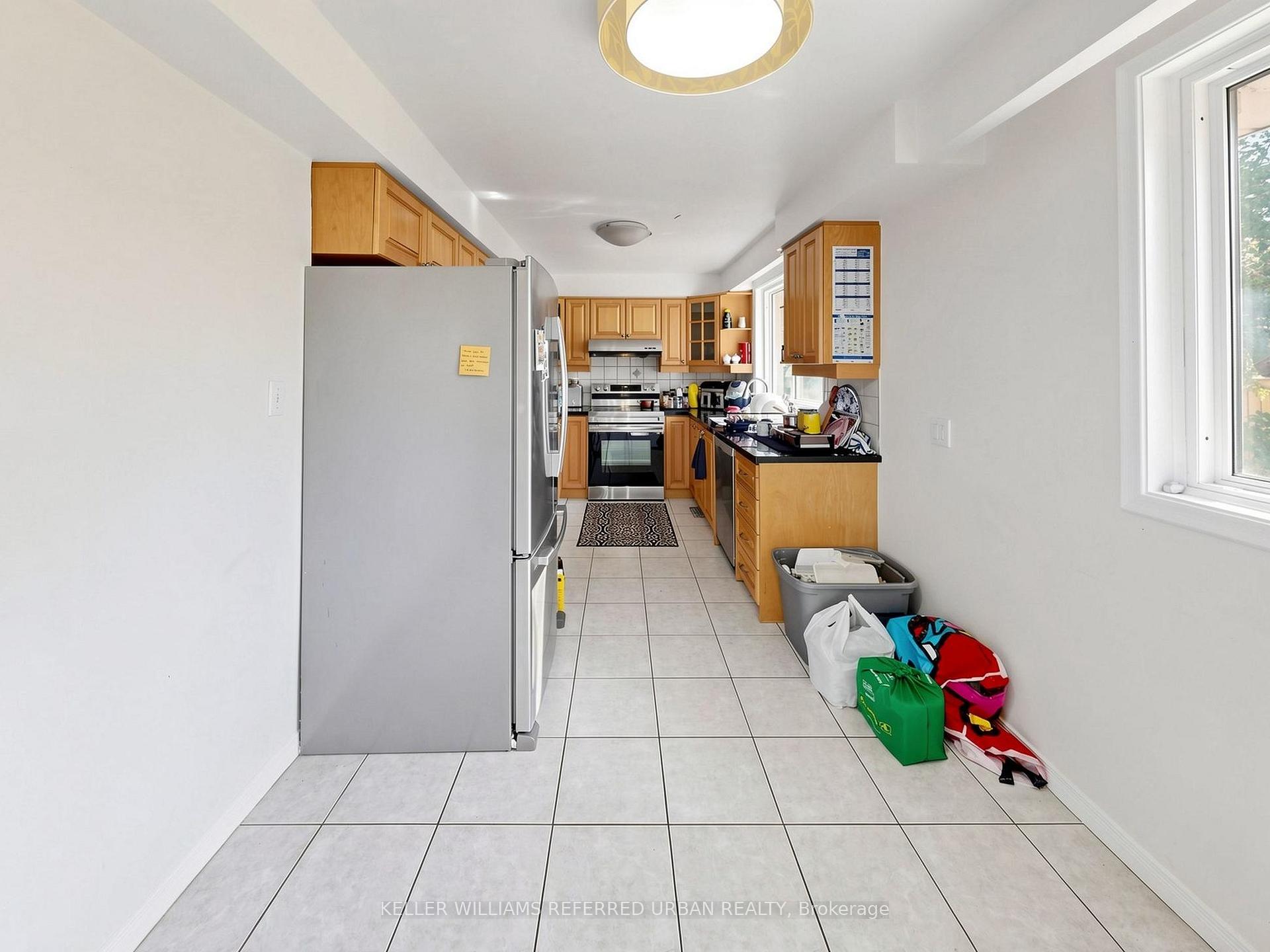 Photo 27 of 32 Wycliffe Crescent, North York, Bayview Village — HOMEH