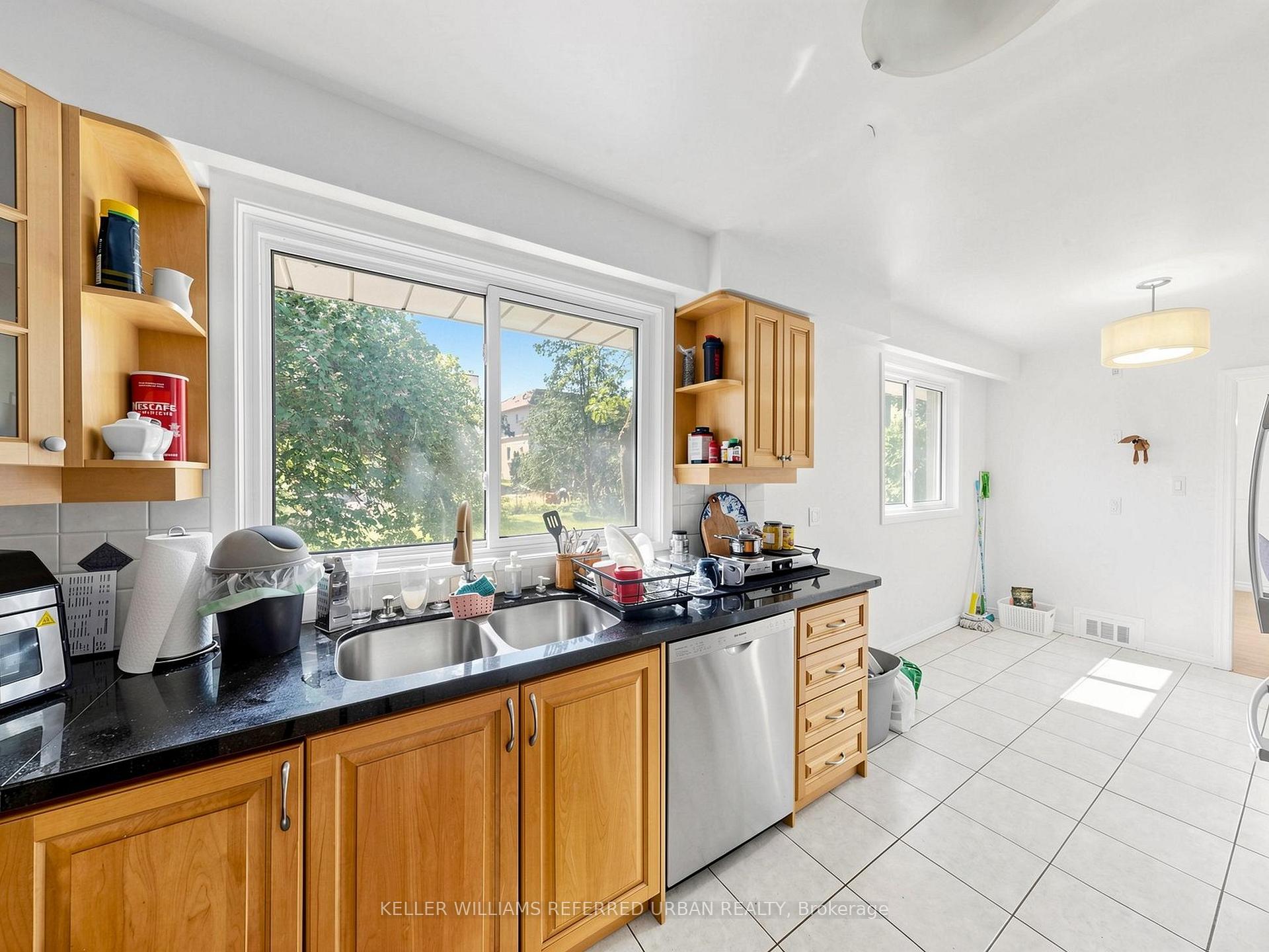 Photo 33 of 32 Wycliffe Crescent, North York, Bayview Village — HOMEH