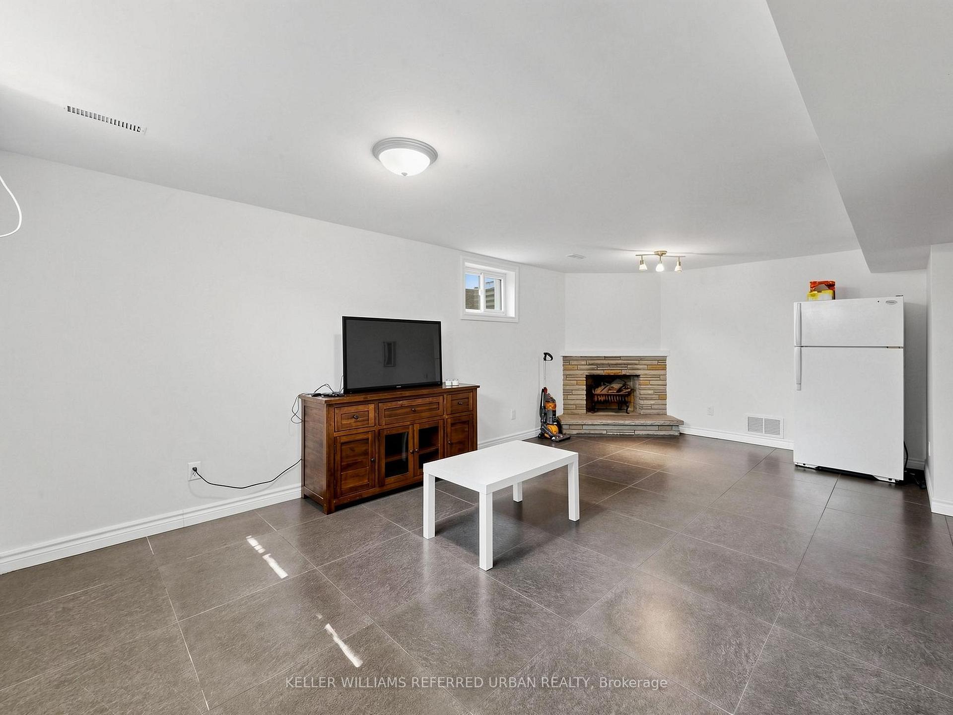 Photo 73 of 32 Wycliffe Crescent, North York, Bayview Village — HOMEH