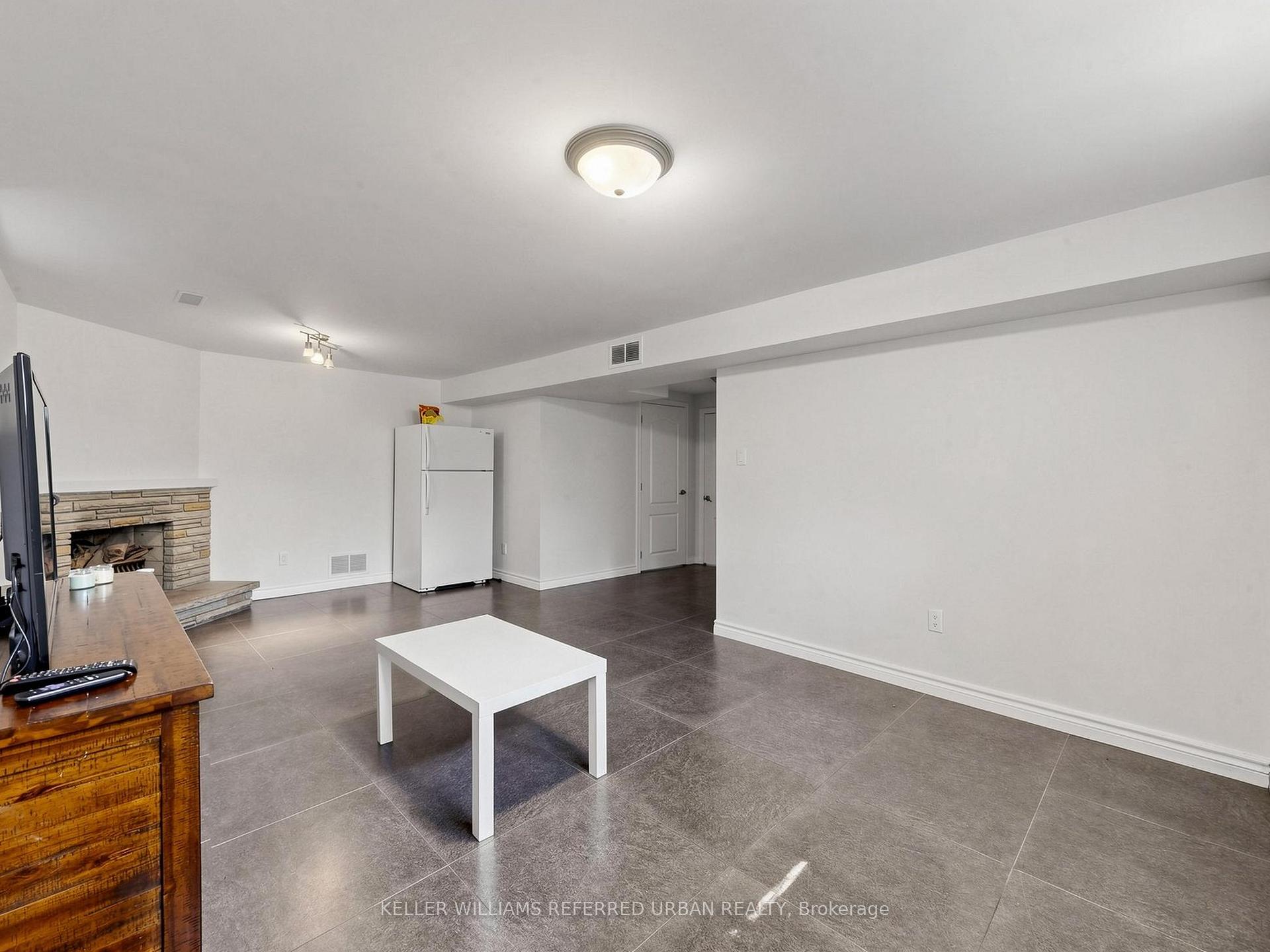 Photo 75 of 32 Wycliffe Crescent, North York, Bayview Village — HOMEH