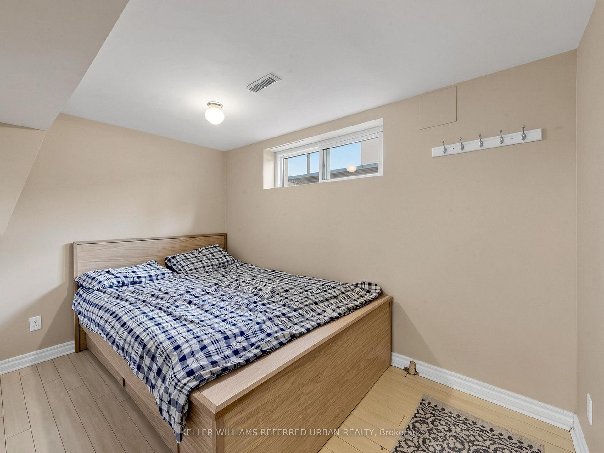 Photo 79 of 32 Wycliffe Crescent, North York, Bayview Village — HOMEH