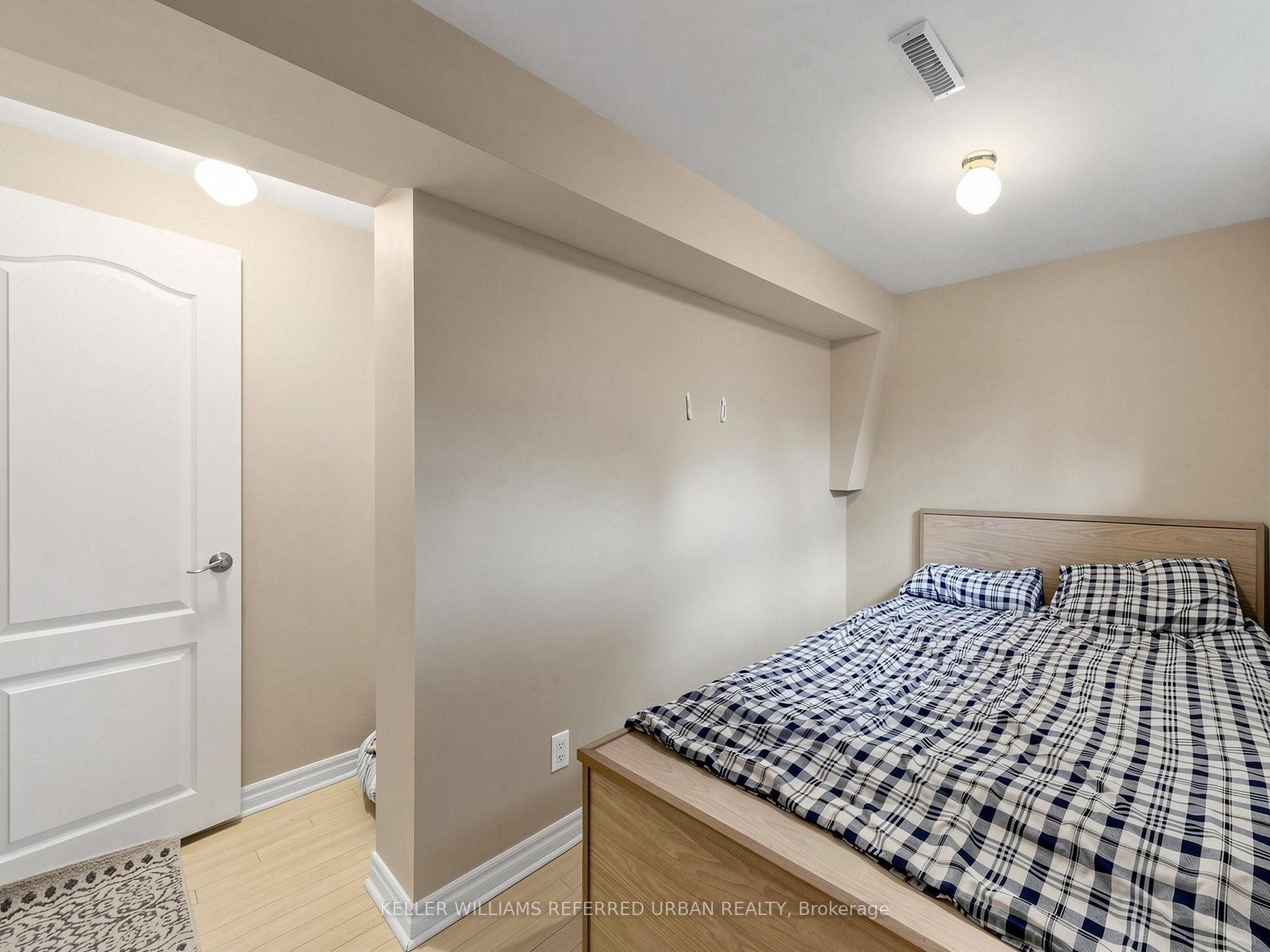 Photo 81 of 32 Wycliffe Crescent, North York, Bayview Village — HOMEH