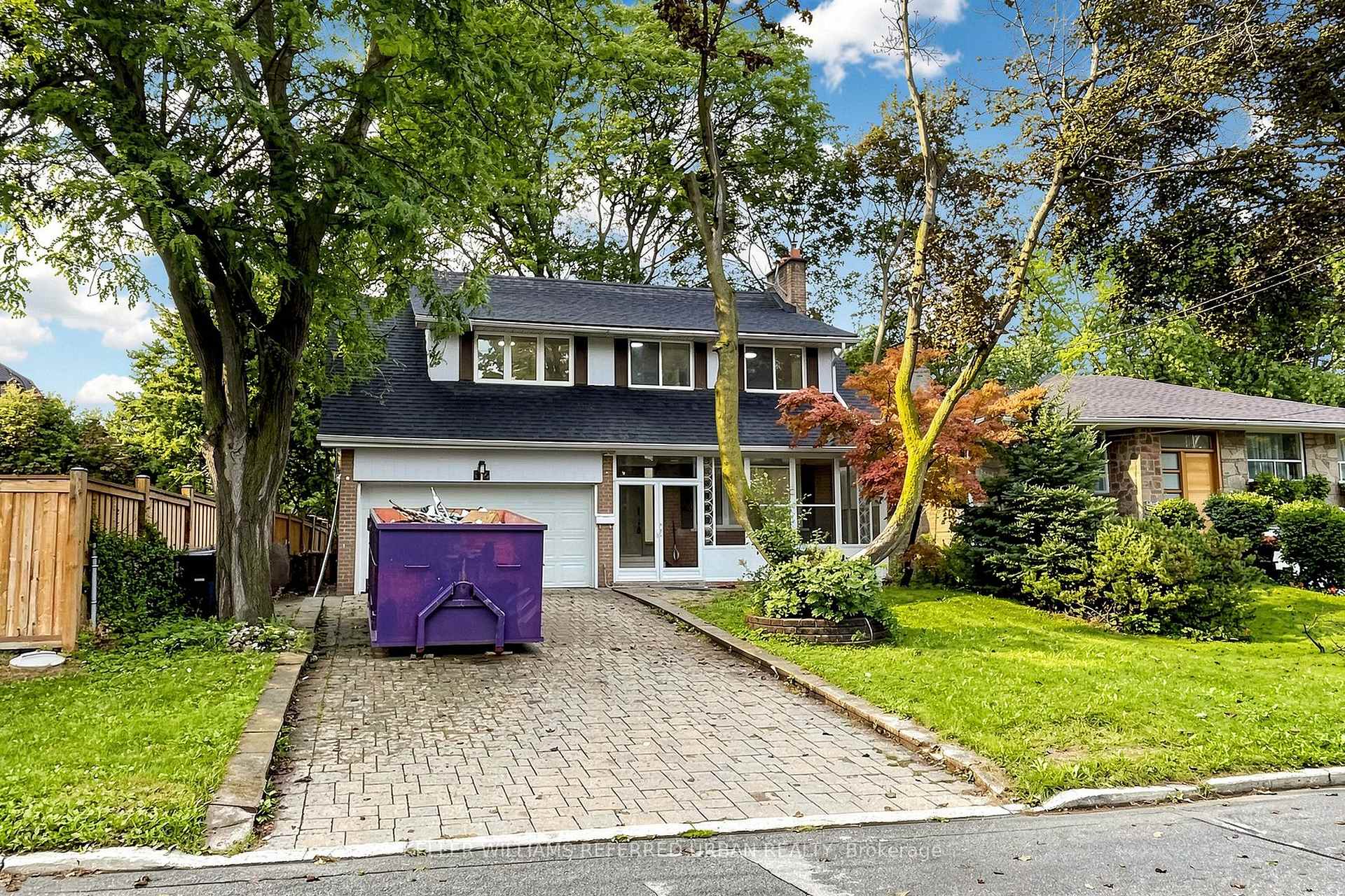Photo 6 of 32 Wycliffe Crescent, North York, Bayview Village — HOMEH