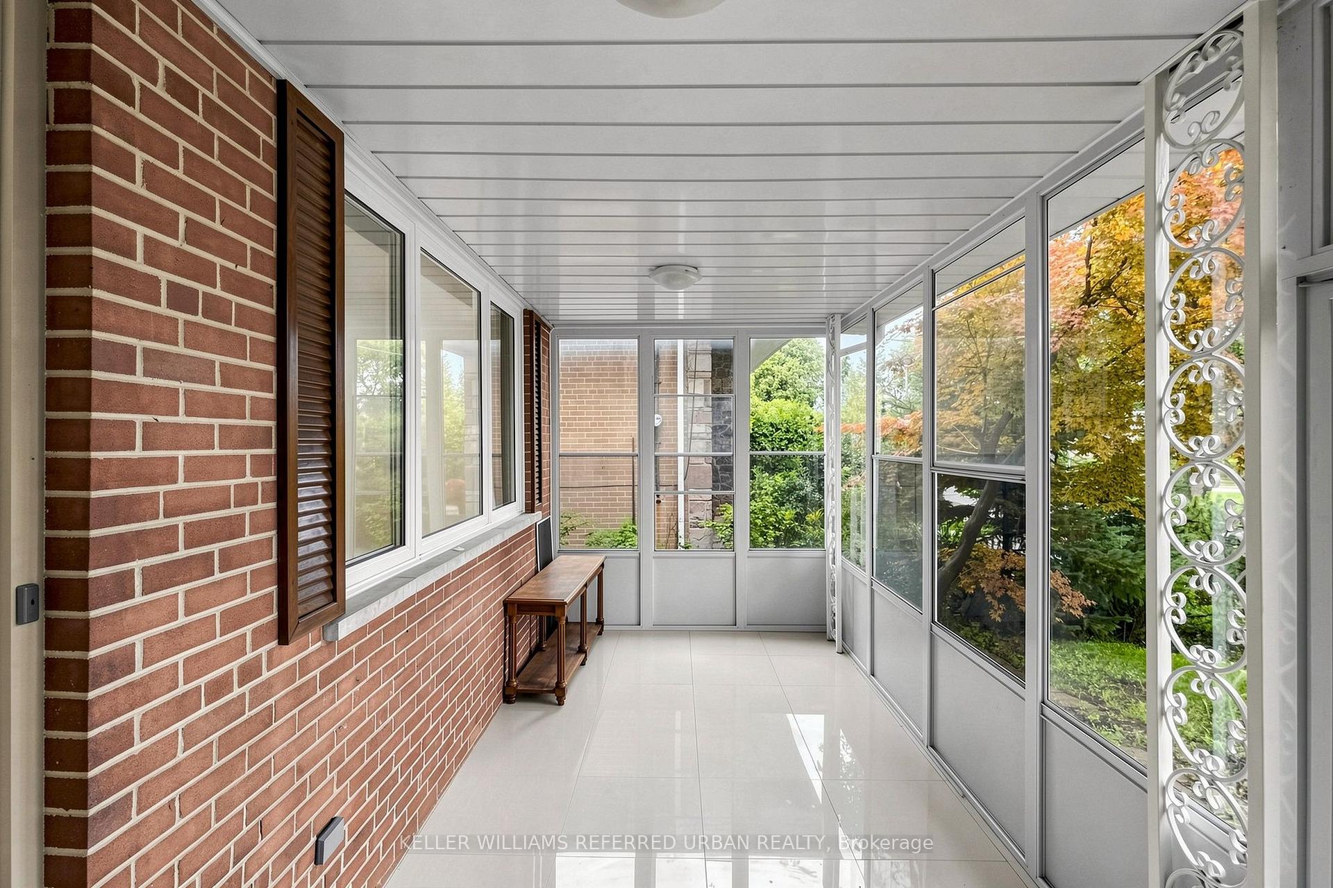 Photo 8 of 32 Wycliffe Crescent, North York, Bayview Village — HOMEH