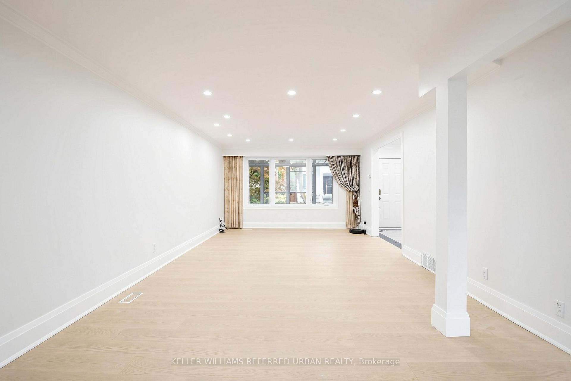 Photo 16 of 32 Wycliffe Crescent, North York, Bayview Village — HOMEH