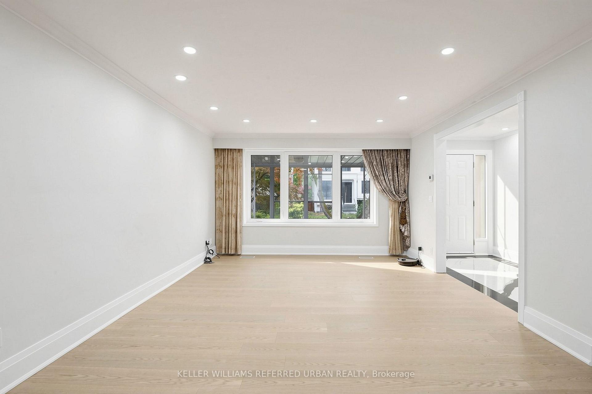 Photo 20 of 32 Wycliffe Crescent, North York, Bayview Village — HOMEH
