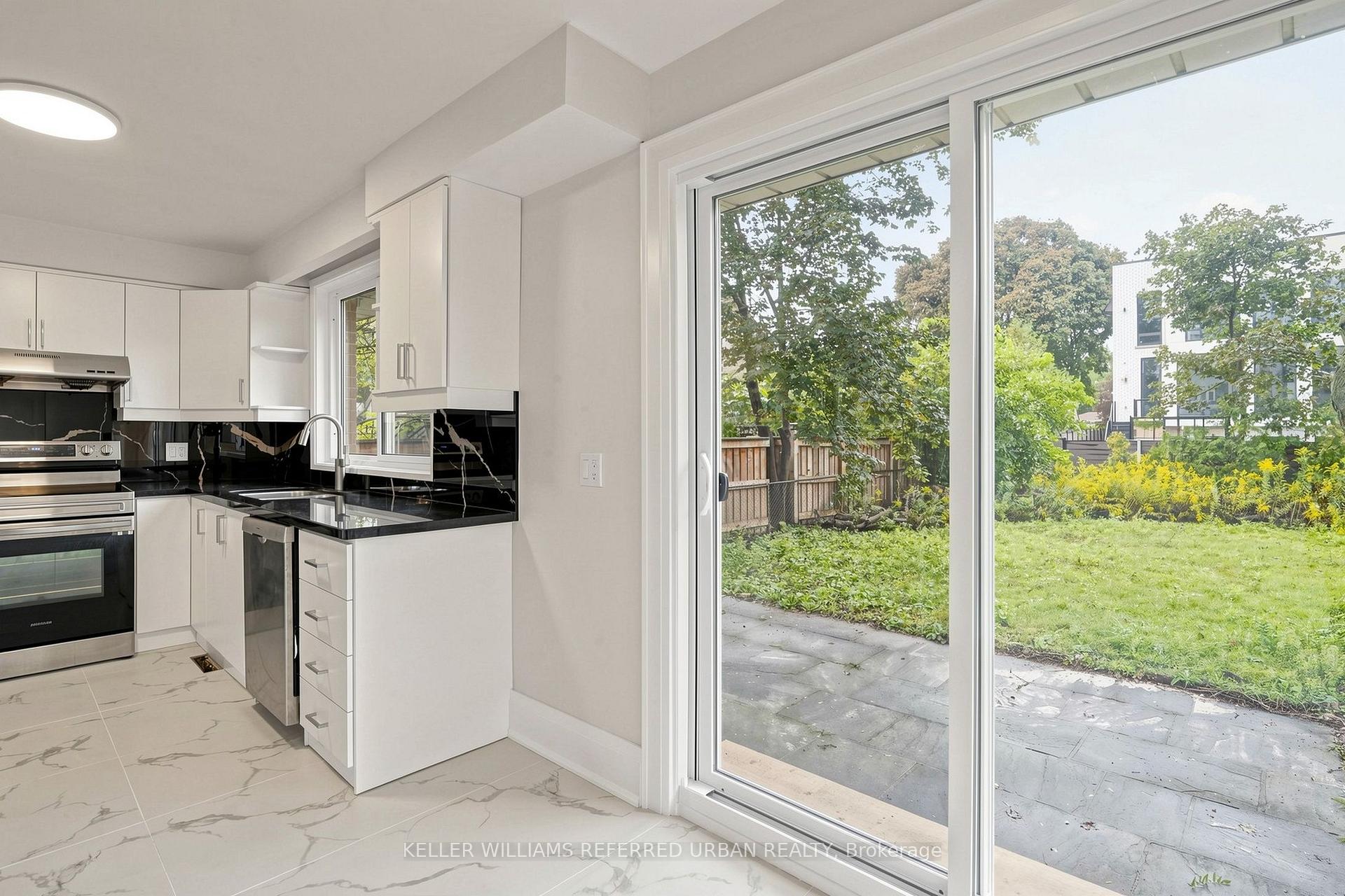 Photo 28 of 32 Wycliffe Crescent, North York, Bayview Village — HOMEH