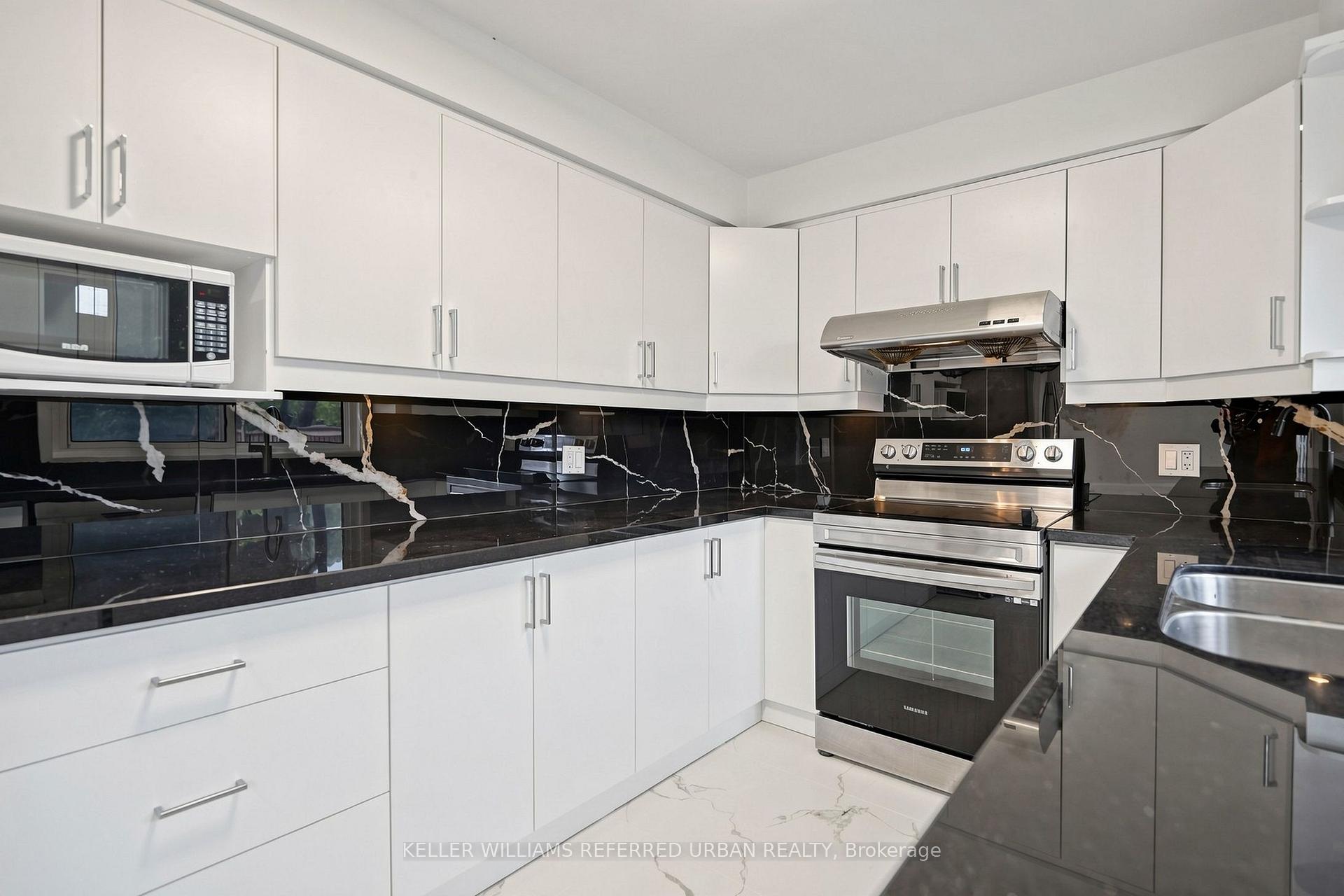Photo 36 of 32 Wycliffe Crescent, North York, Bayview Village — HOMEH