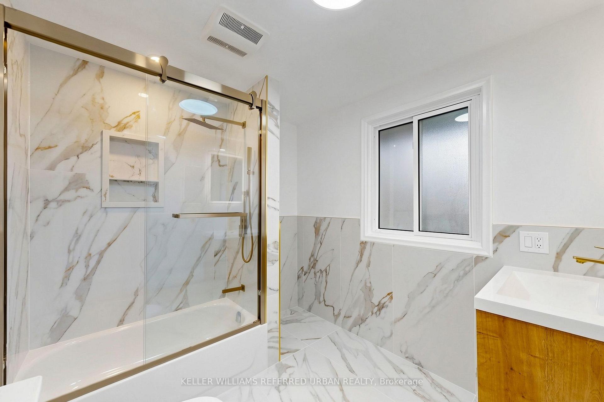 Photo 54 of 32 Wycliffe Crescent, North York, Bayview Village — HOMEH