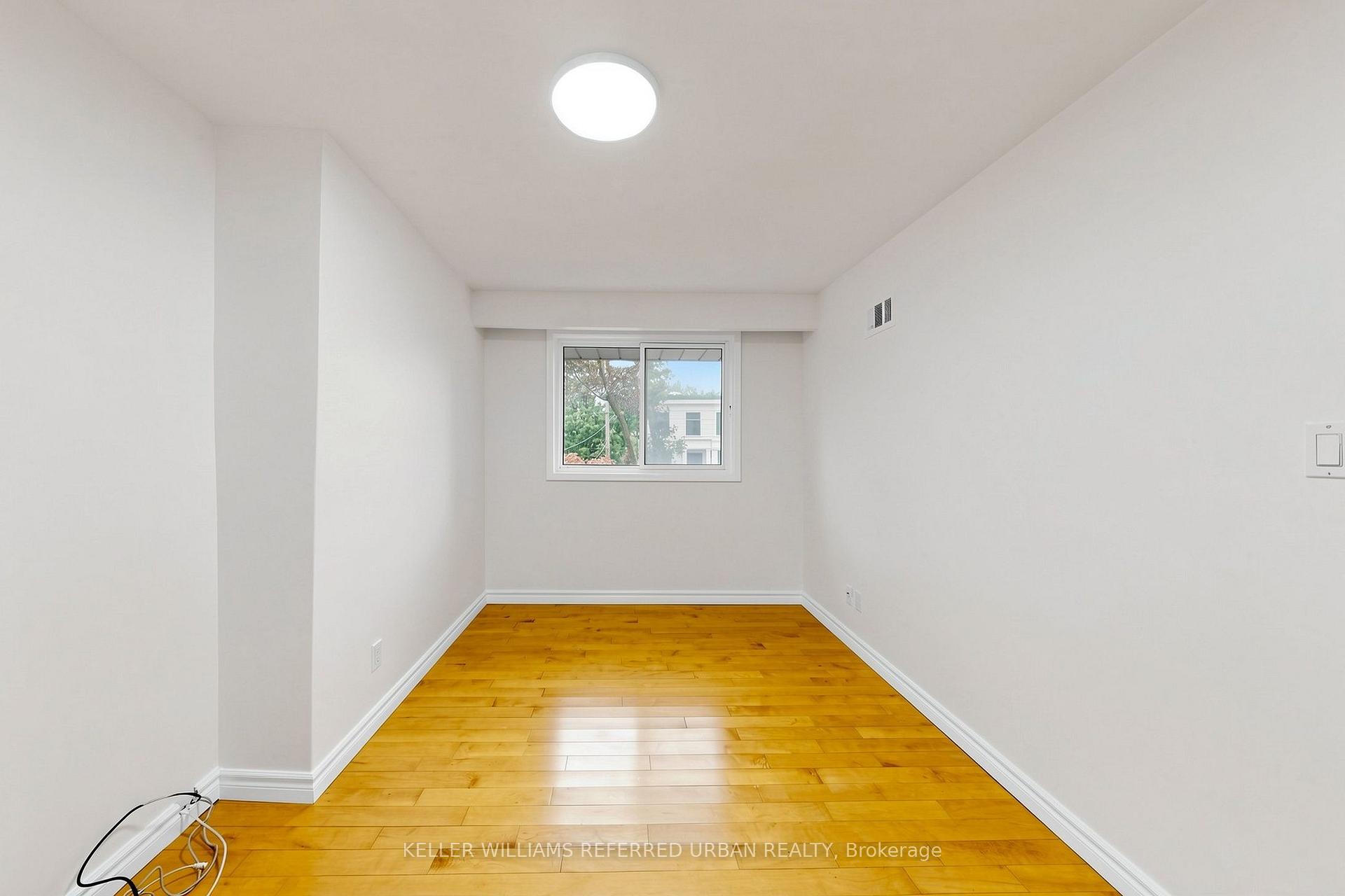 Photo 56 of 32 Wycliffe Crescent, North York, Bayview Village — HOMEH