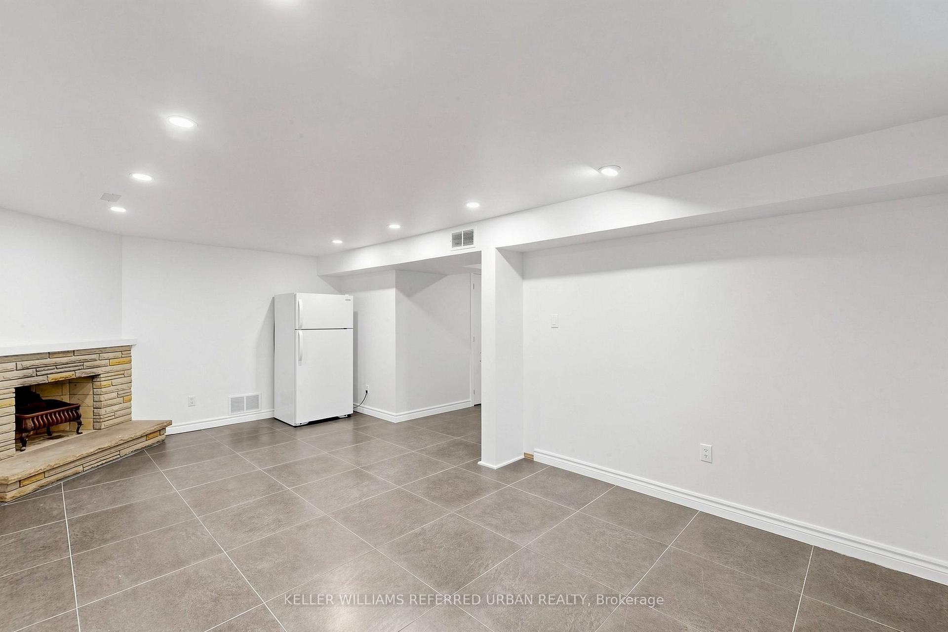 Photo 72 of 32 Wycliffe Crescent, North York, Bayview Village — HOMEH