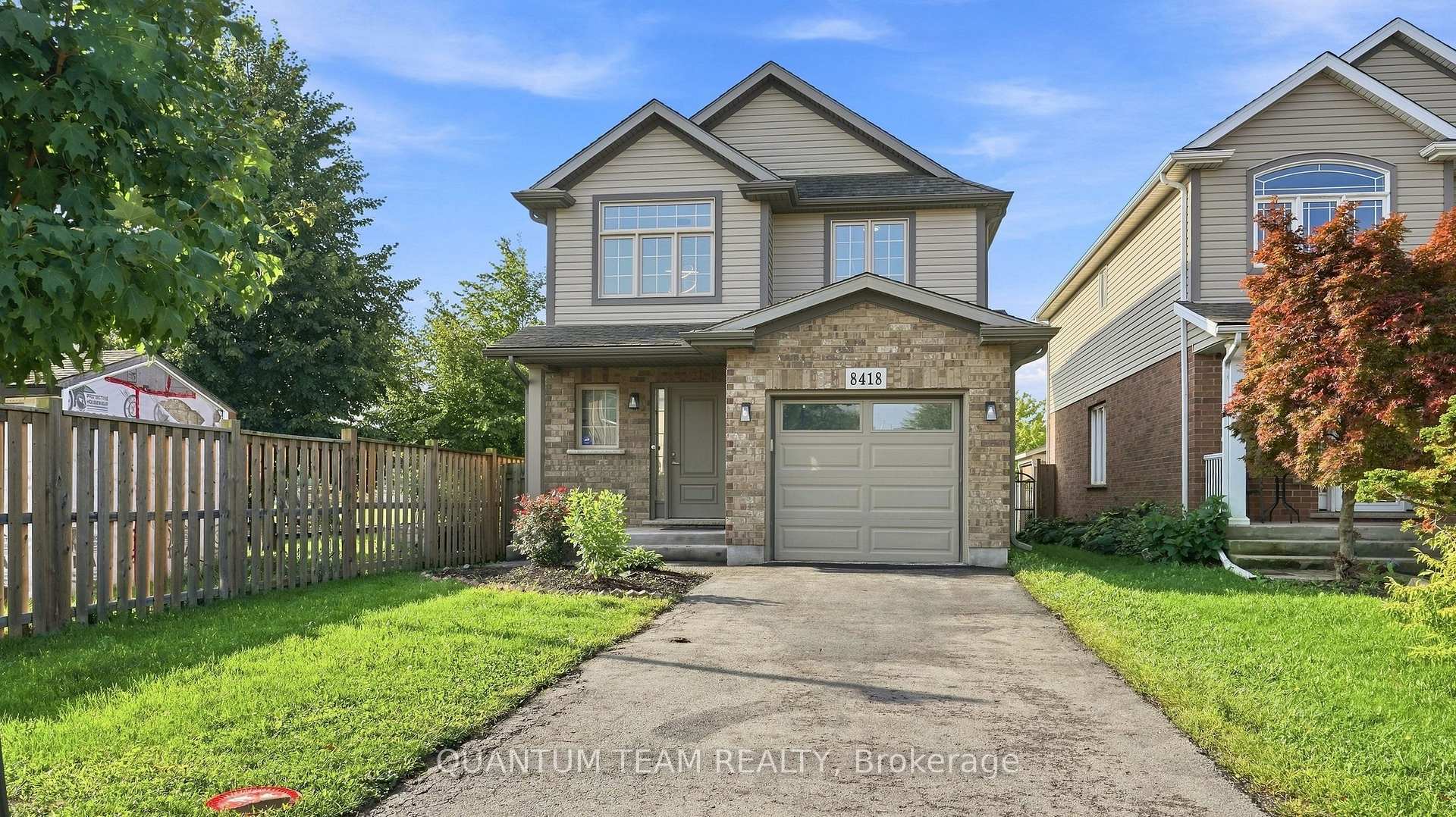 Photo 2 of 8418 Kelsey Crescent, Niagara Falls, Forestview — HOMEH