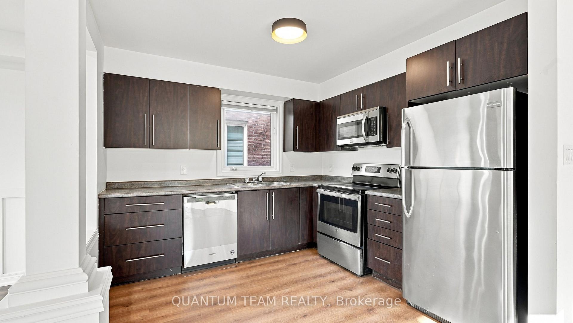 Photo 11 of 8418 Kelsey Crescent, Niagara Falls, Forestview — HOMEH