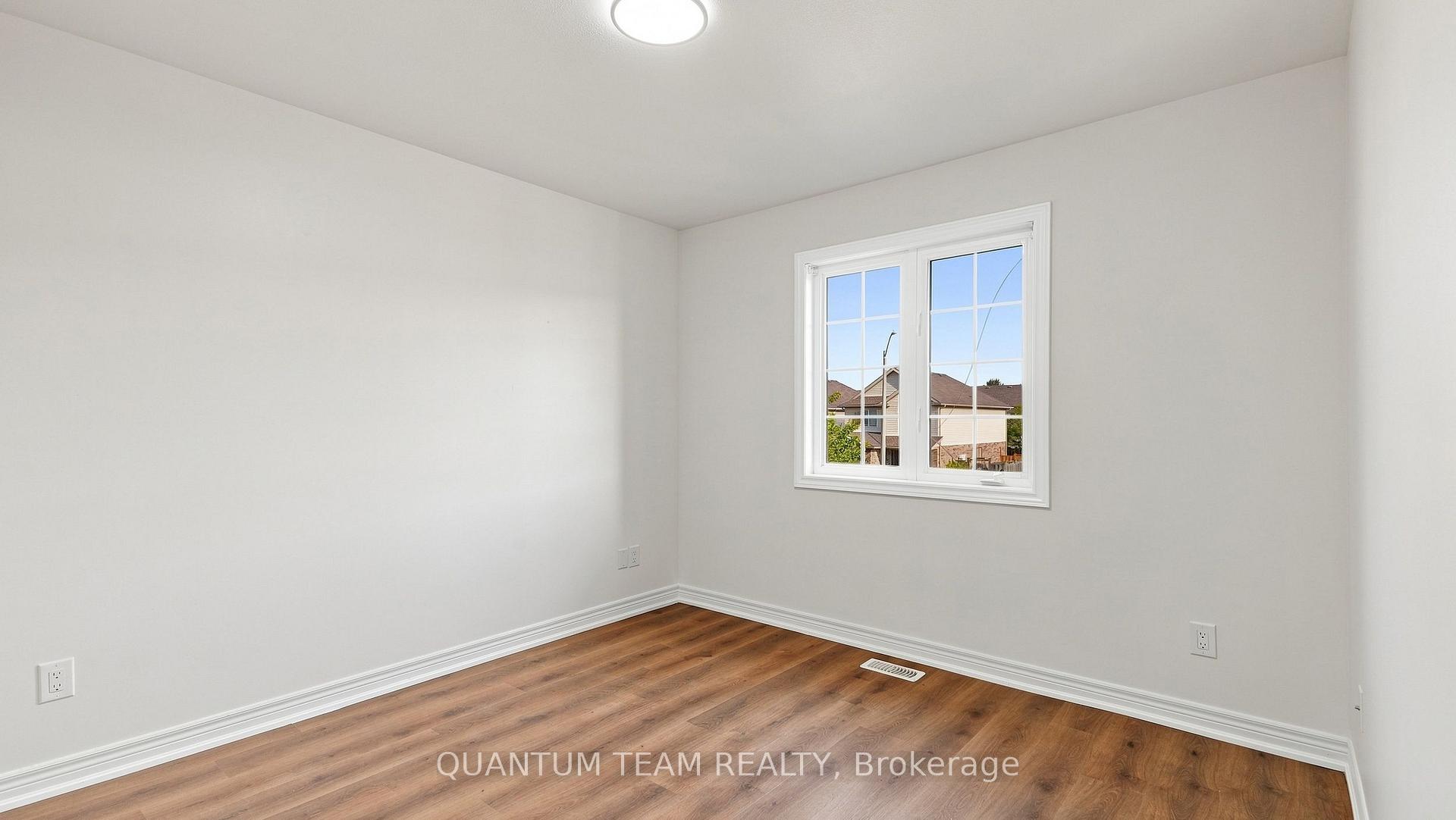 Photo 17 of 8418 Kelsey Crescent, Niagara Falls, Forestview — HOMEH