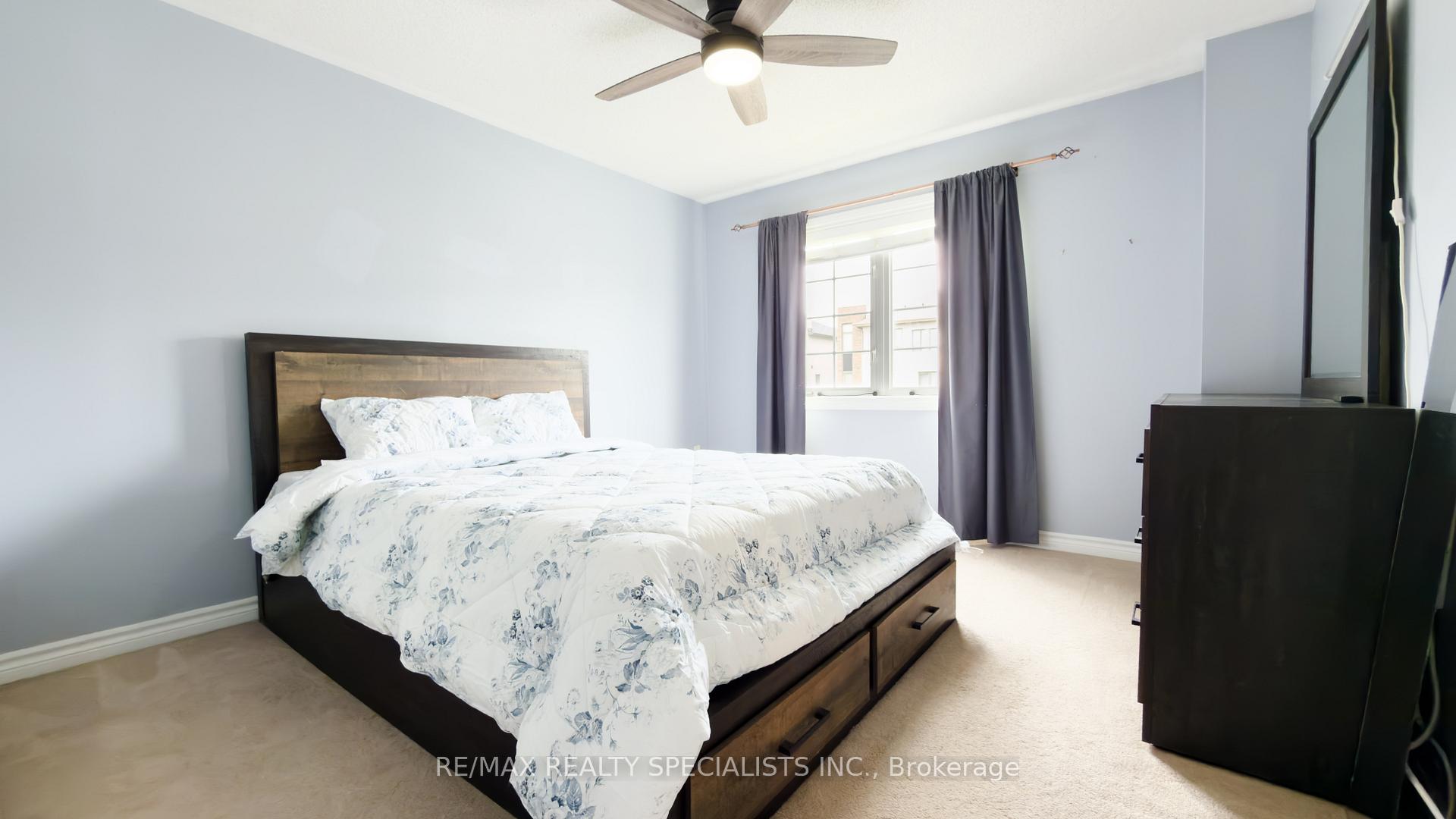 Photo 14 of 111 Civic Centre Drive, Whitby, Pringle Creek — HOMEH