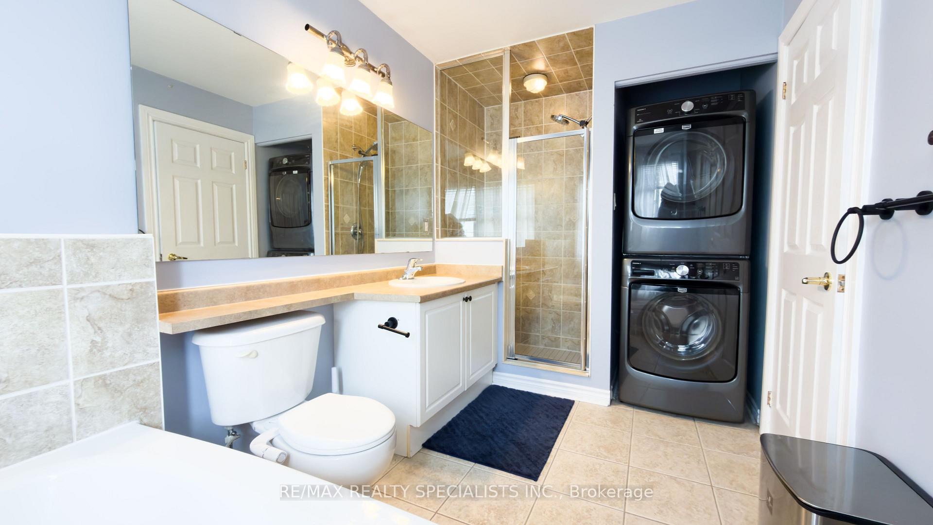 Photo 17 of 111 Civic Centre Drive, Whitby, Pringle Creek — HOMEH