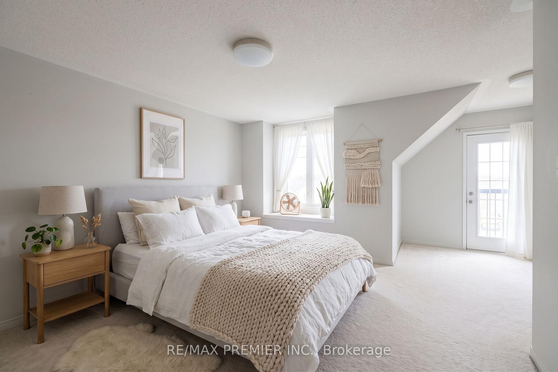 Photo 6 of 95 John Bell Crescent, Scarborough, Clairlea-Birchmount — HOMEH