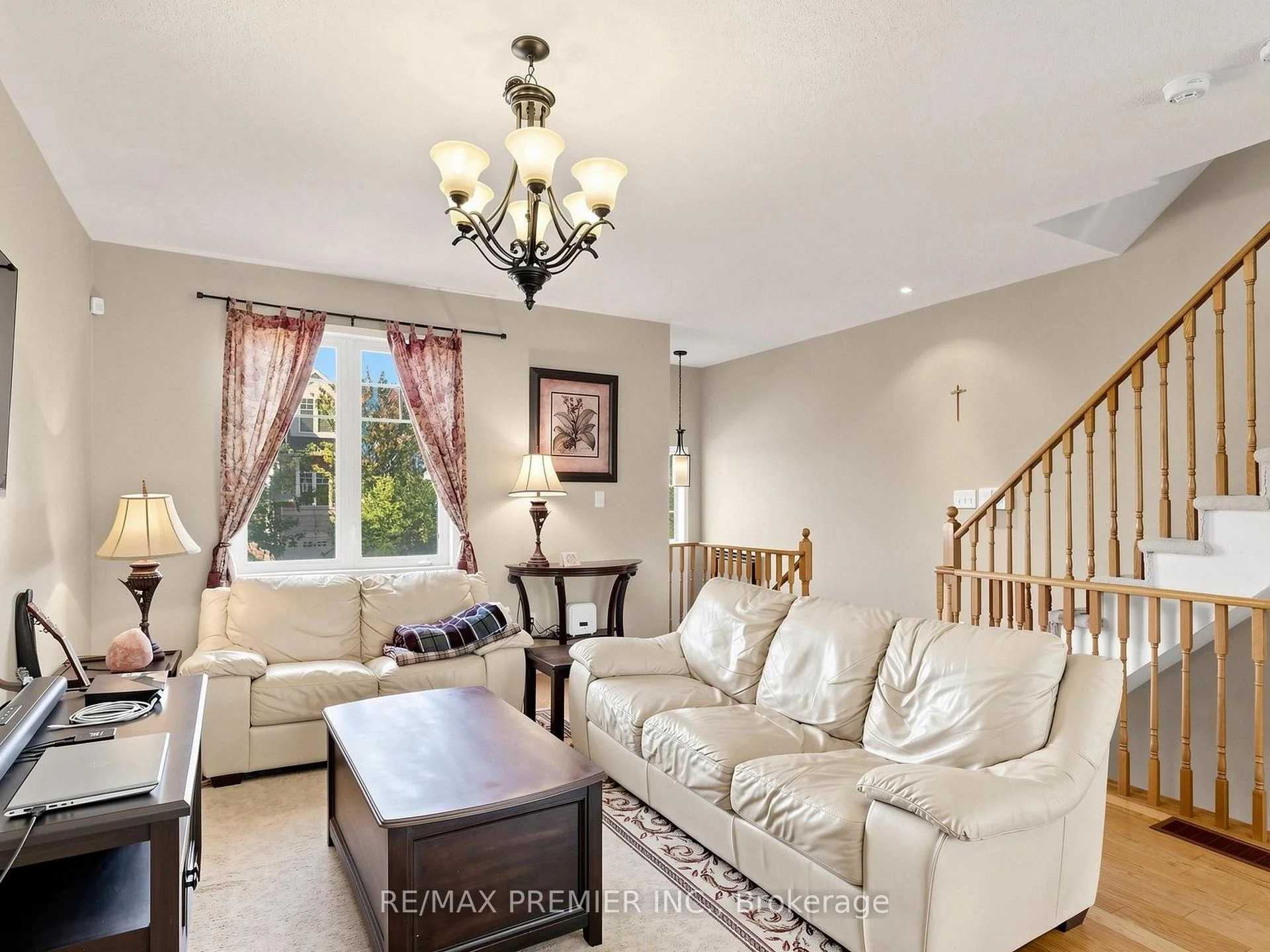 Photo 16 of 95 John Bell Crescent, Scarborough, Clairlea-Birchmount — HOMEH