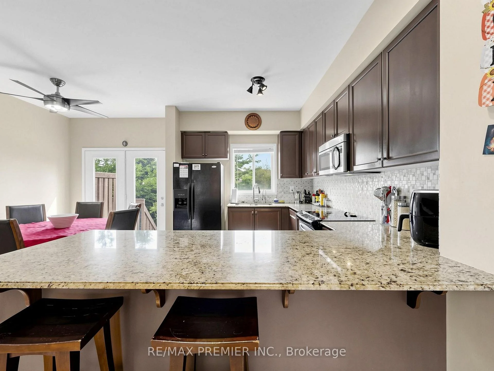 Photo 18 of 95 John Bell Crescent, Scarborough, Clairlea-Birchmount — HOMEH