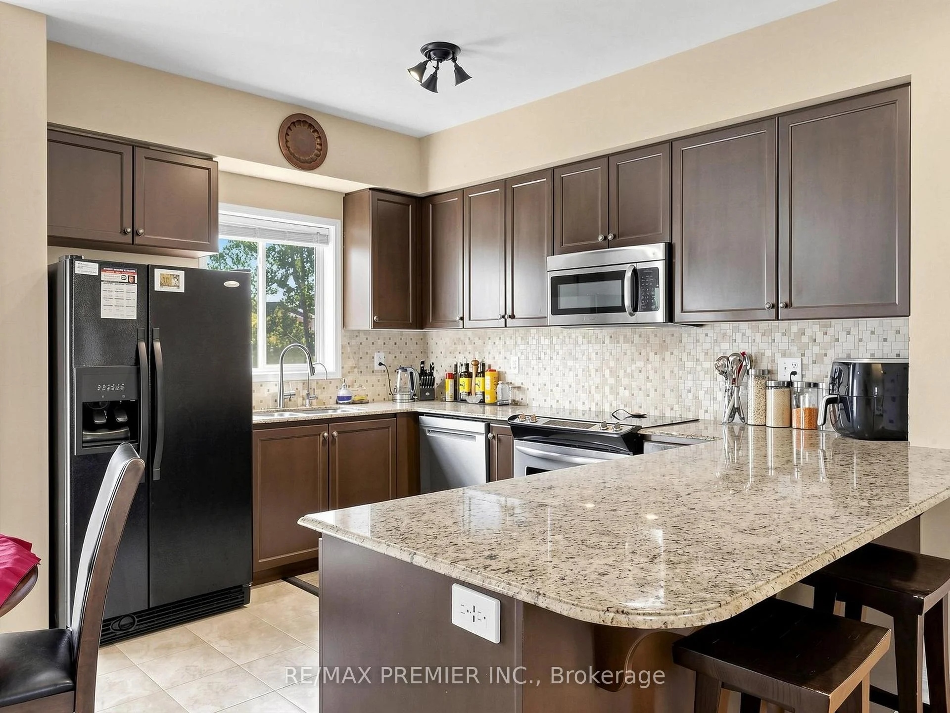 Photo 19 of 95 John Bell Crescent, Scarborough, Clairlea-Birchmount — HOMEH