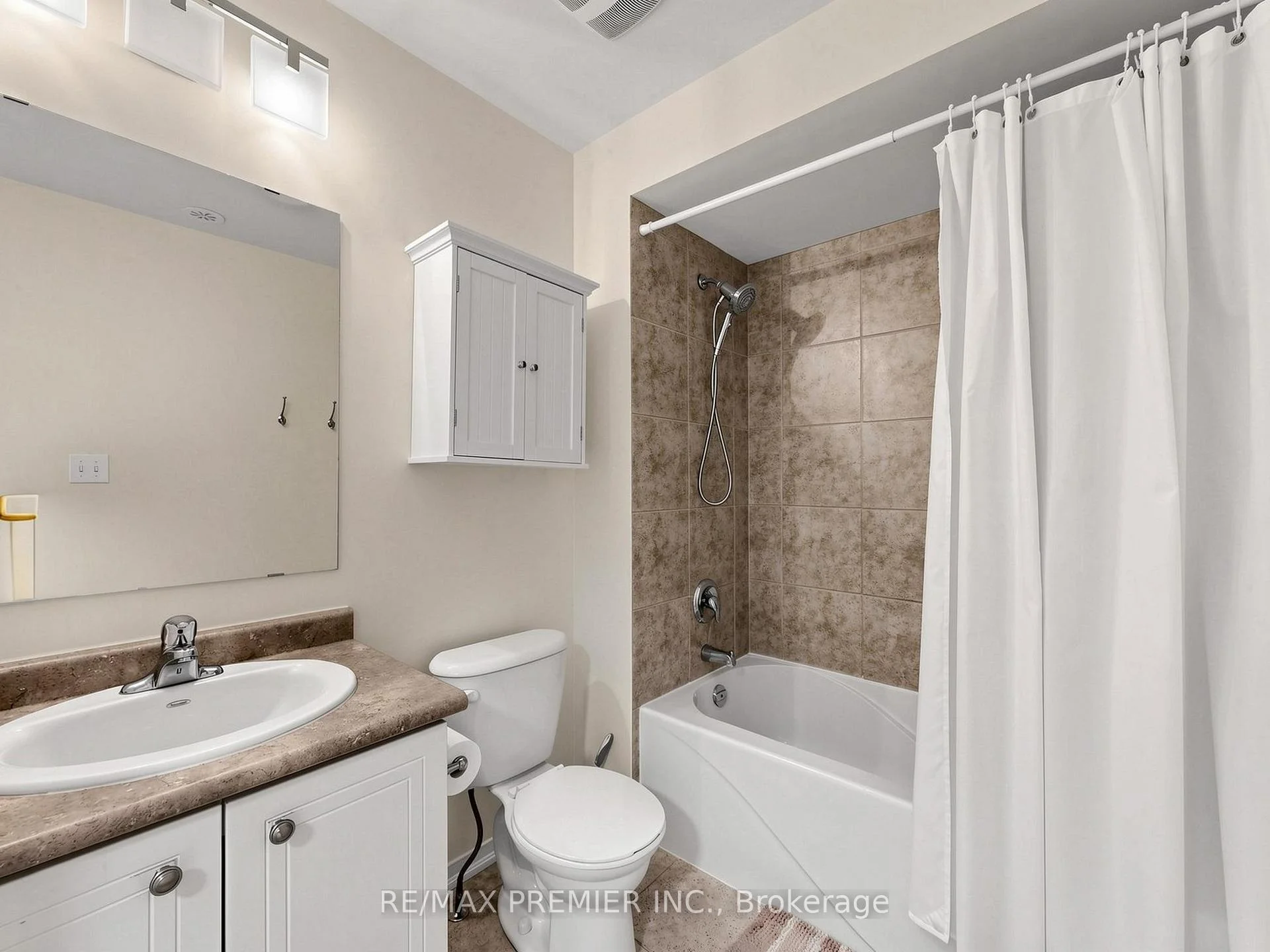 Photo 24 of 95 John Bell Crescent, Scarborough, Clairlea-Birchmount — HOMEH