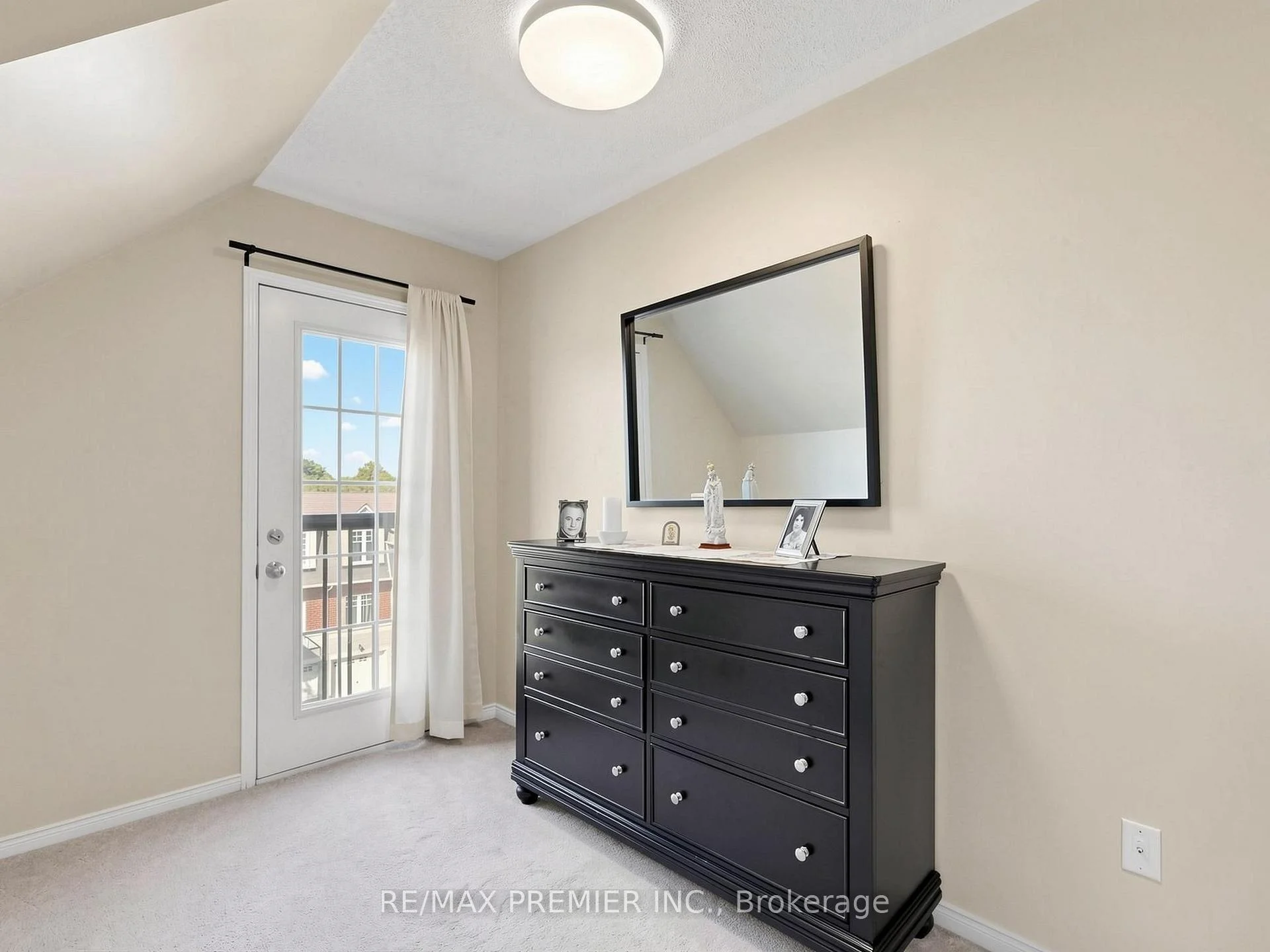 Photo 26 of 95 John Bell Crescent, Scarborough, Clairlea-Birchmount — HOMEH