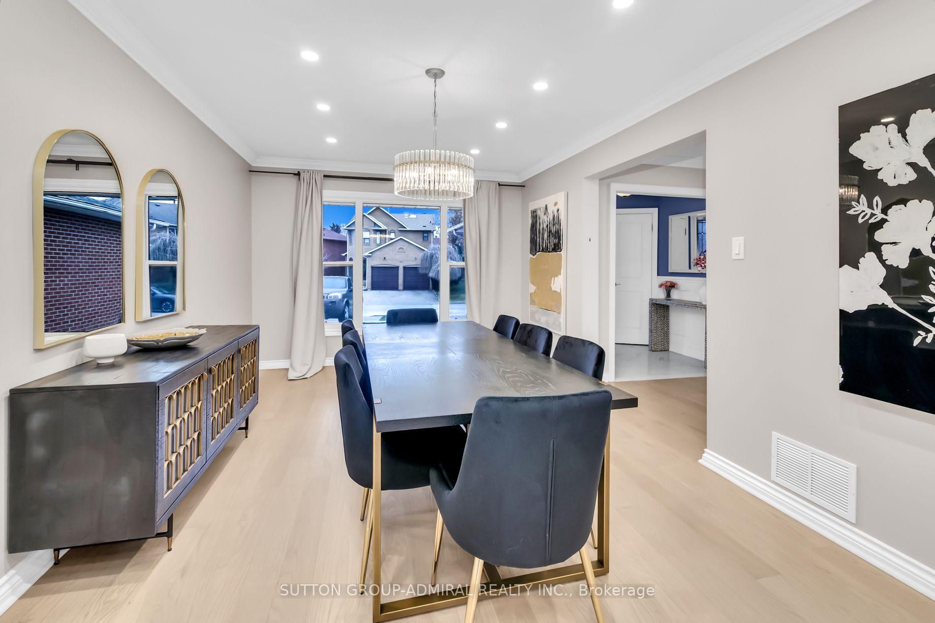 Photo 4 of Unit Main & 2nd, 119 Mccabe Crescent, Vaughan, Lakeview Estates — HOMEH