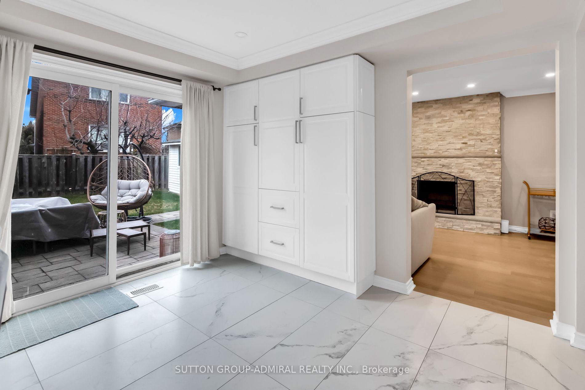 Photo 8 of Unit Main & 2nd, 119 Mccabe Crescent, Vaughan, Lakeview Estates — HOMEH