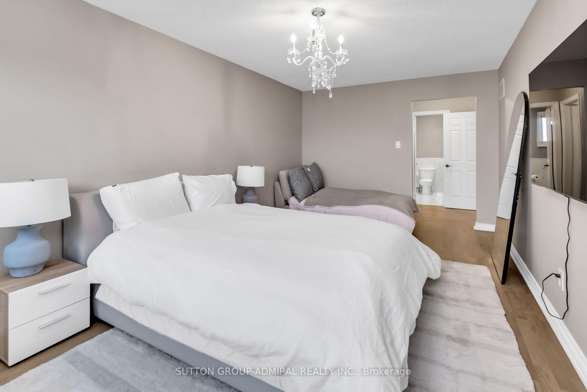 Photo 17 of Unit Main & 2nd, 119 Mccabe Crescent, Vaughan, Lakeview Estates — HOMEH