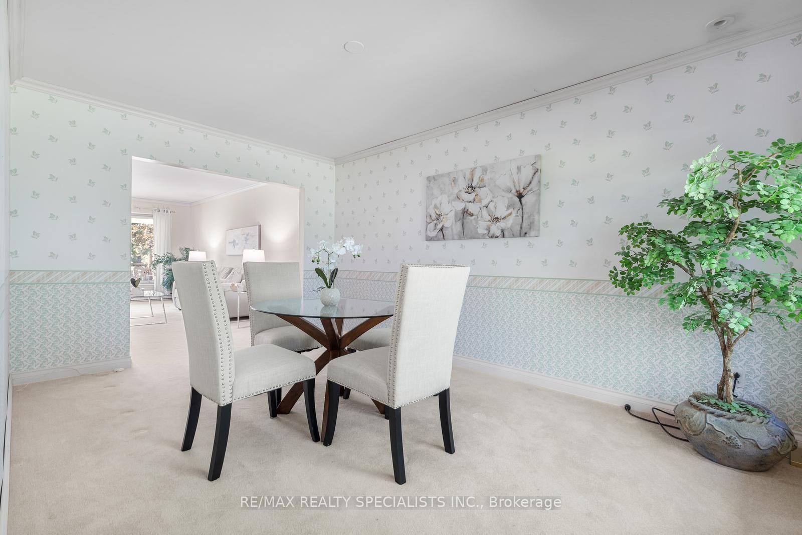Photo 10 of 14 Michael Drive, North York, Hillcrest Village — HOMEH