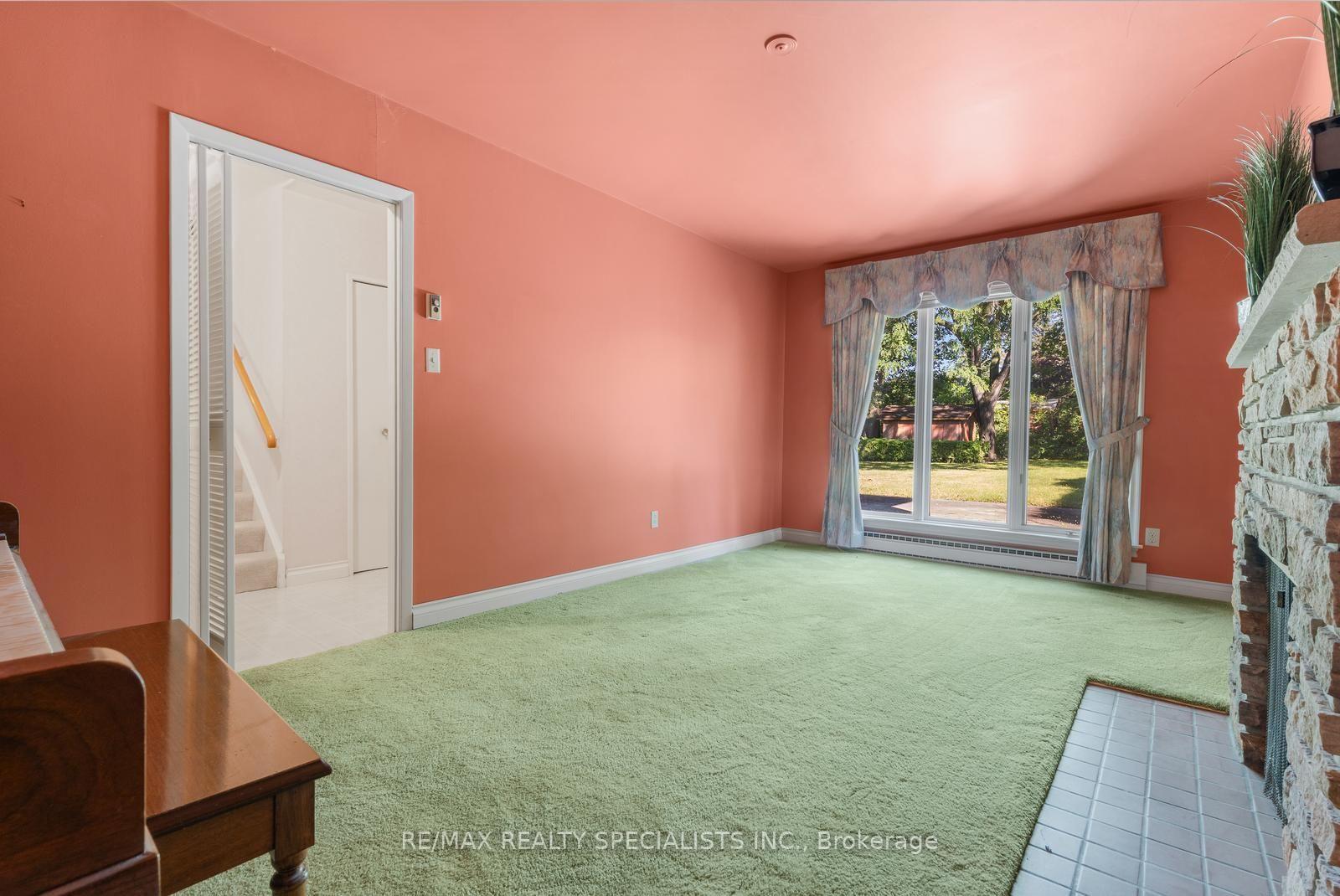 Photo 15 of 14 Michael Drive, North York, Hillcrest Village — HOMEH