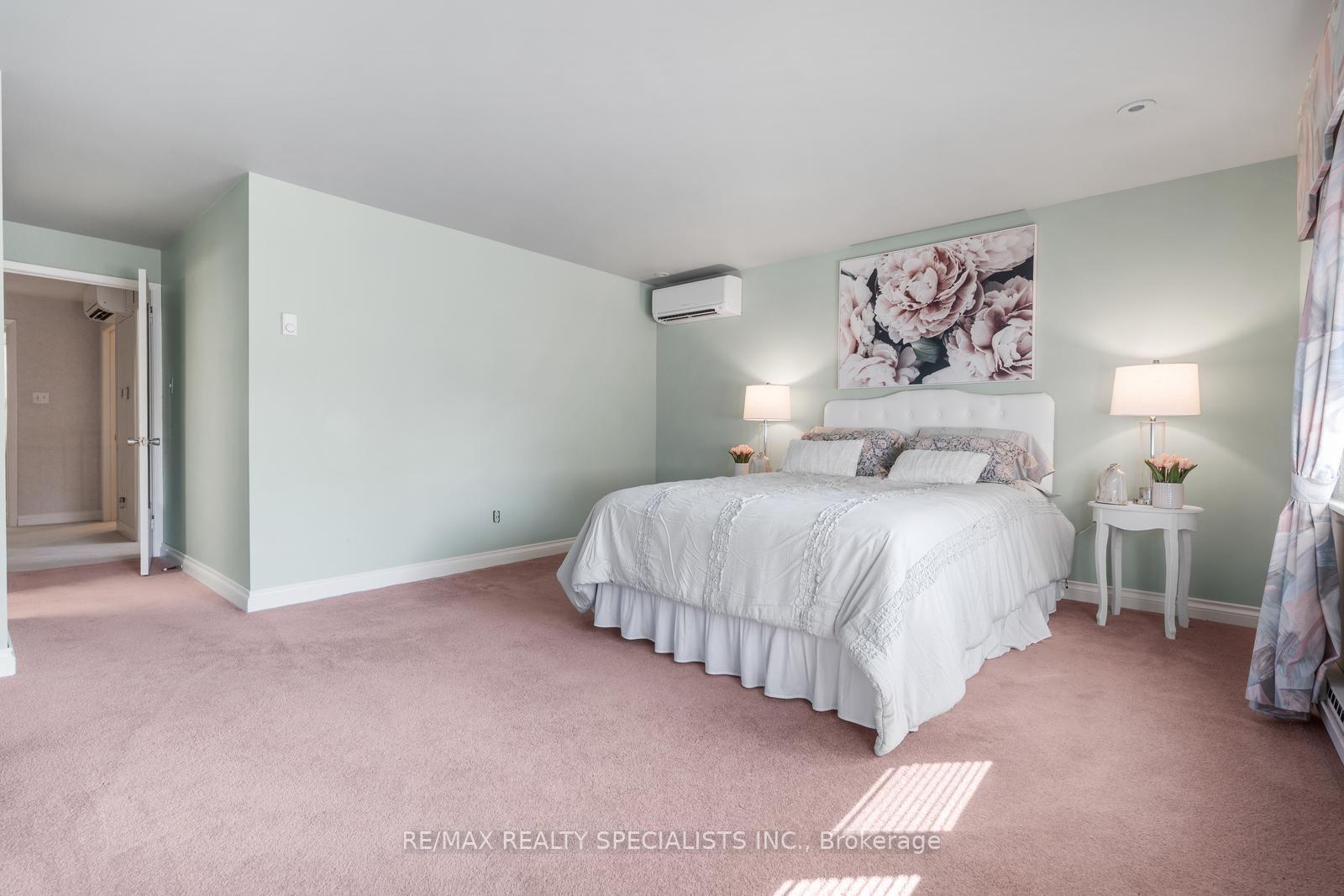 Photo 18 of 14 Michael Drive, North York, Hillcrest Village — HOMEH