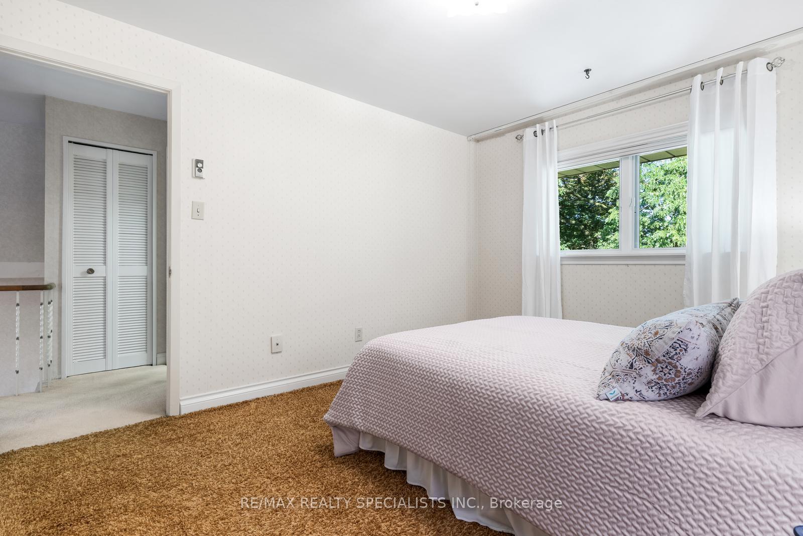 Photo 21 of 14 Michael Drive, North York, Hillcrest Village — HOMEH
