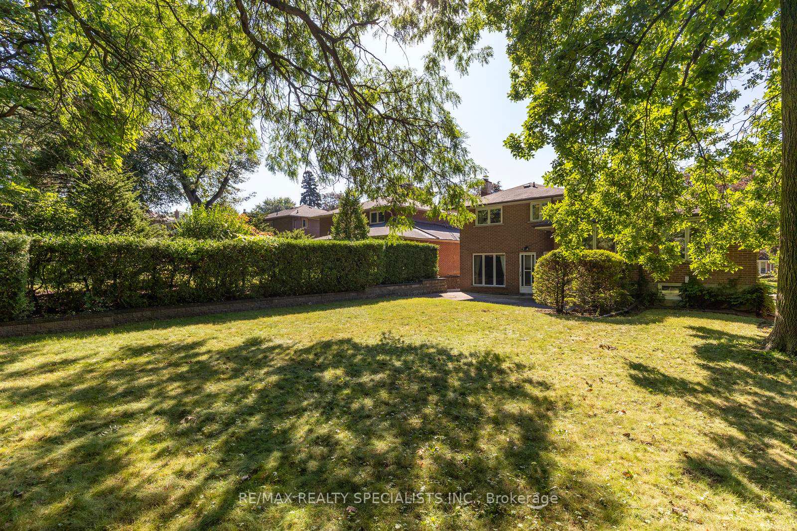 Photo 30 of 14 Michael Drive, North York, Hillcrest Village — HOMEH