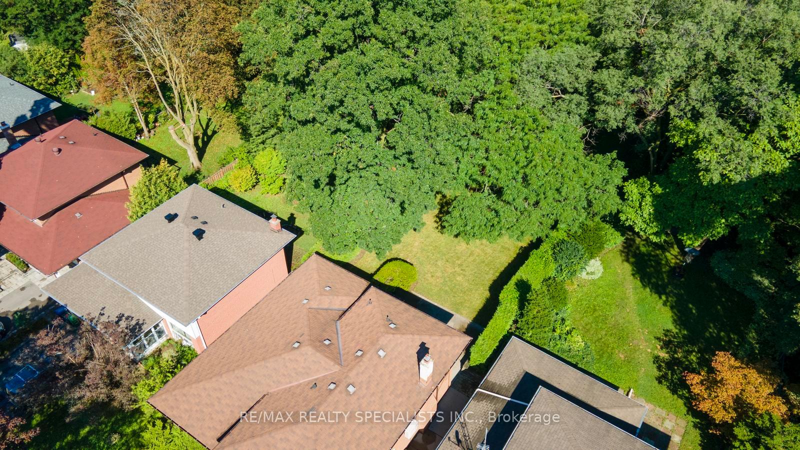 Photo 33 of 14 Michael Drive, North York, Hillcrest Village — HOMEH