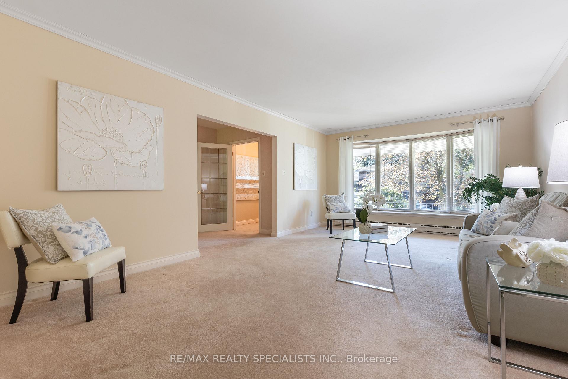 Photo 11 of 14 Michael Drive, North York, Hillcrest Village — HOMEH
