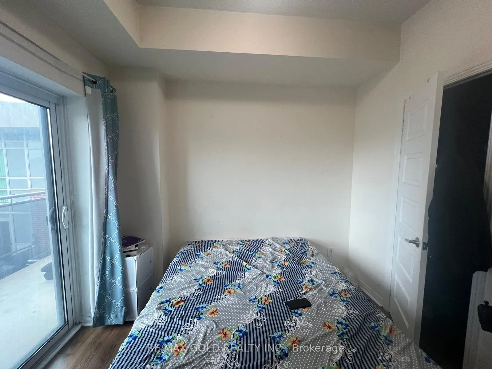 Photo 6 of Unit 307, 215 Queen Street E, Brampton, Bram East — HOMEH