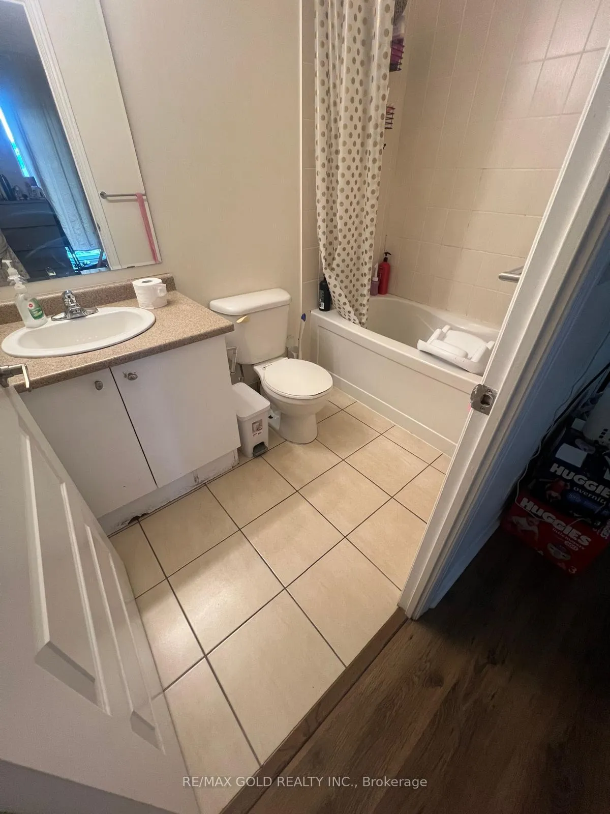 Photo 9 of Unit 307, 215 Queen Street E, Brampton, Bram East — HOMEH