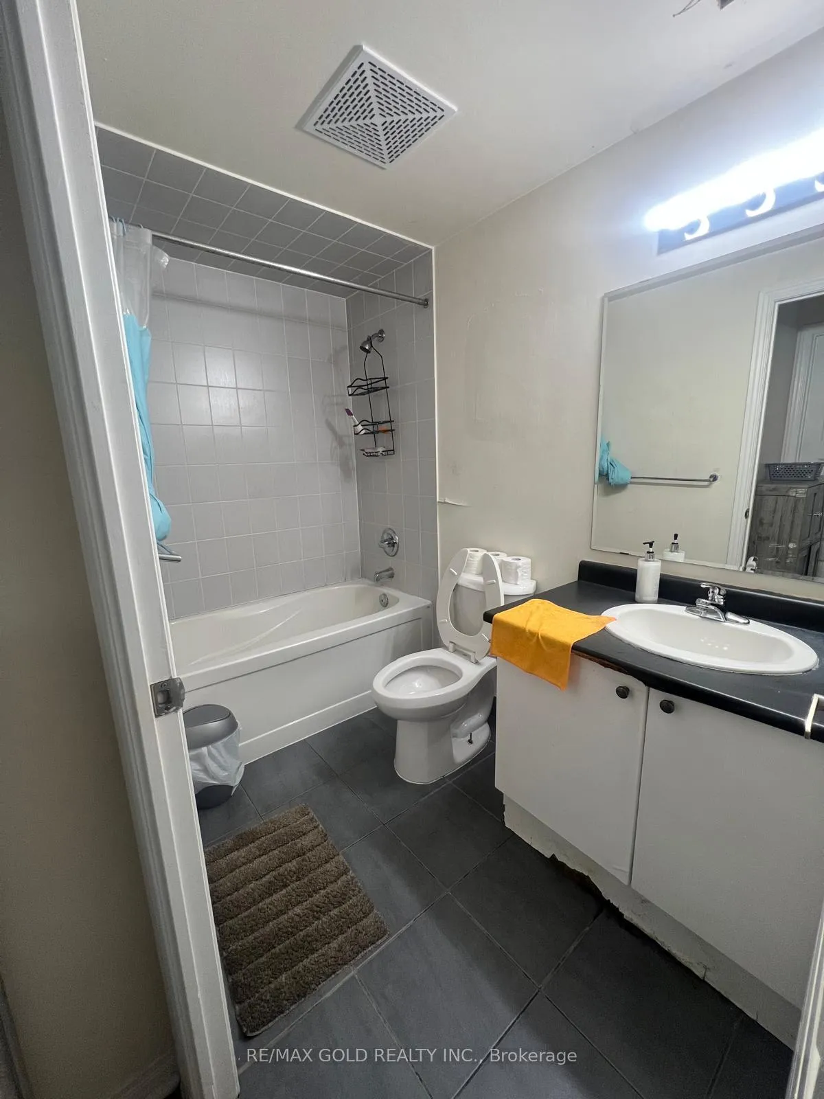 Photo 10 of Unit 307, 215 Queen Street E, Brampton, Bram East — HOMEH