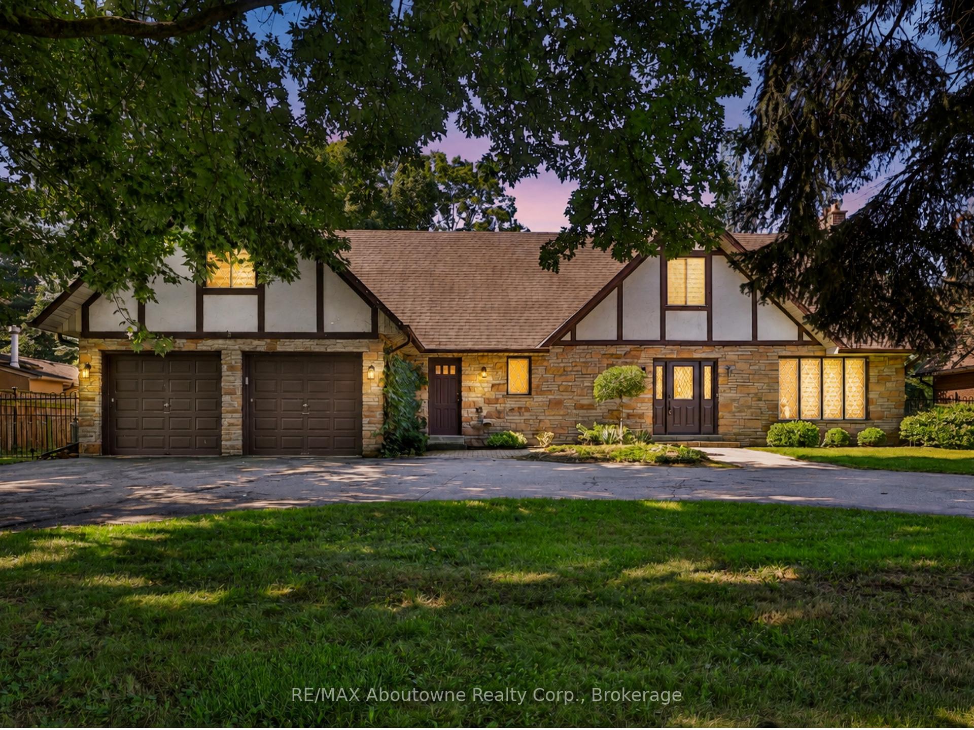 Photo 1 of 30 Birkbank Drive, Oakville, Ford — HOMEH