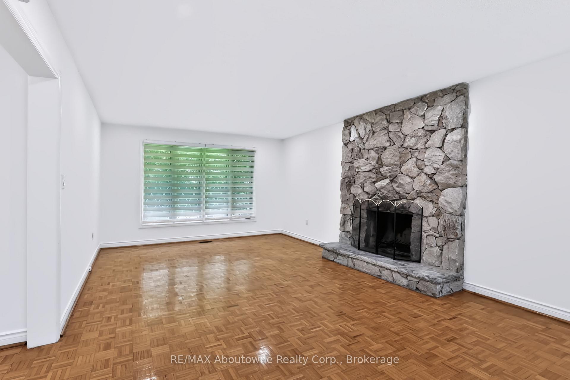 Photo 9 of 30 Birkbank Drive, Oakville, Ford — HOMEH