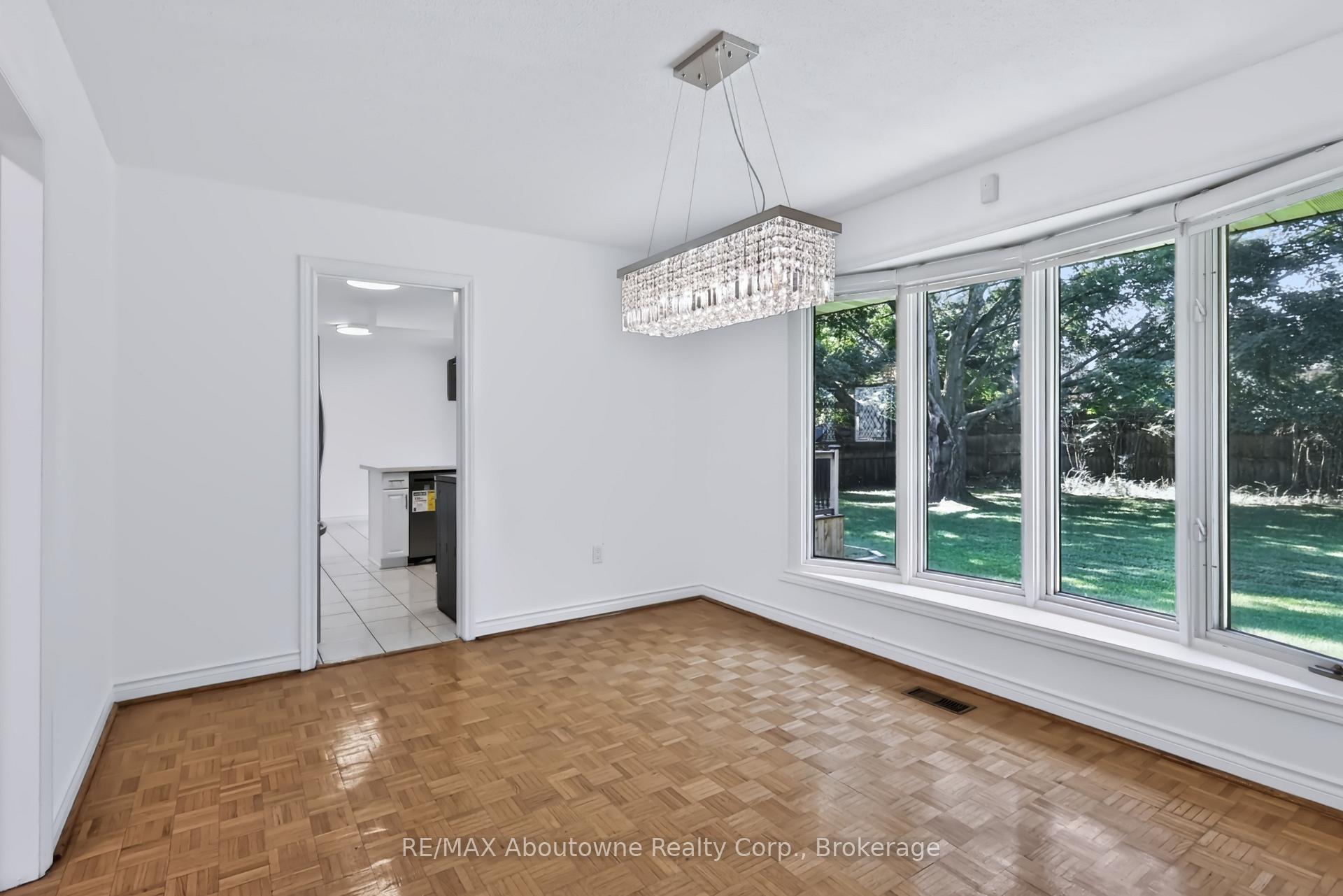 Photo 11 of 30 Birkbank Drive, Oakville, Ford — HOMEH